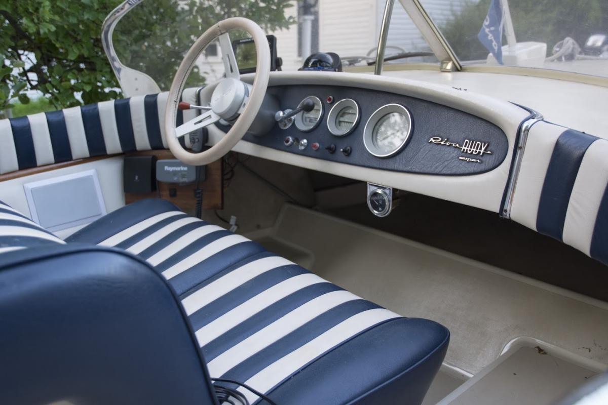 Classic Wooden Boat for Sale - 1982 RIVA RUDY 'SUPER' 19.4'