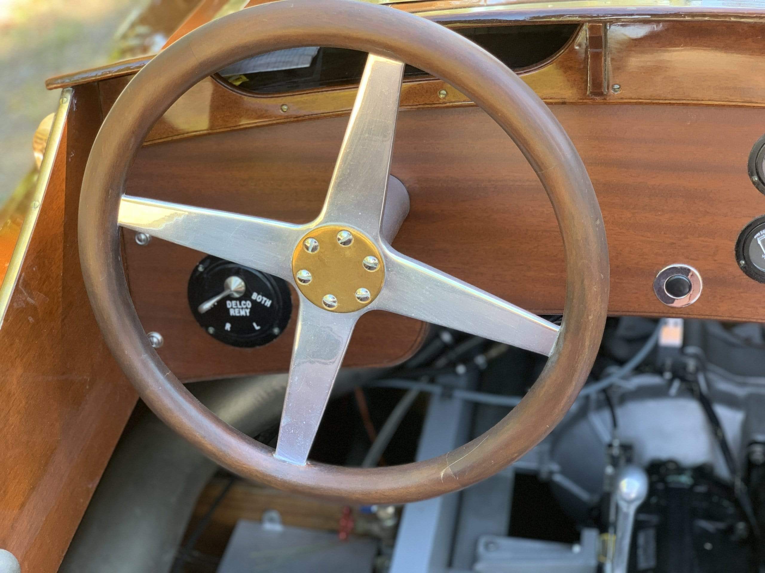 Classic Wooden Boat for Sale - 1996 Brown & Bassett 33' Gentleman's Racer - 600hp Rolls-Royce Meteor V-12