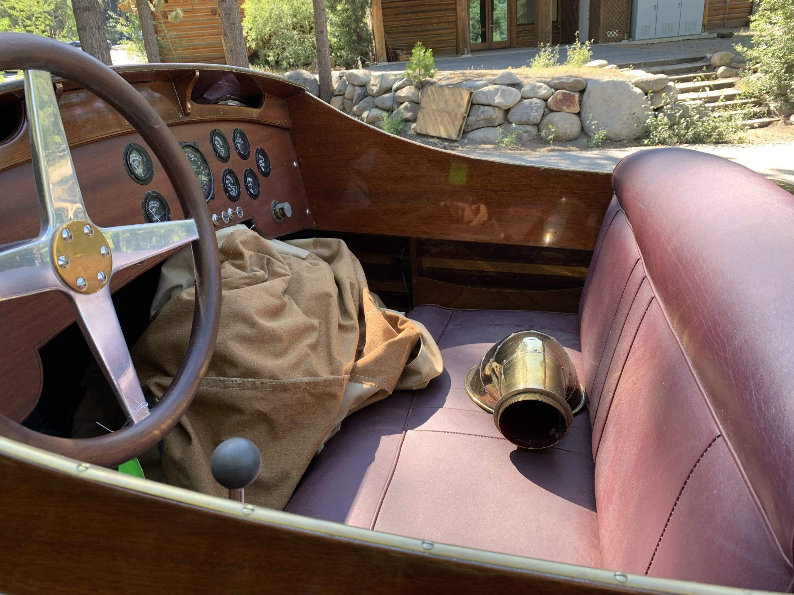 Classic Wooden Boat for Sale - 1996 Brown & Bassett 33' Gentleman's Racer - 600hp Rolls-Royce Meteor V-12