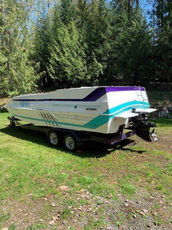Classic Wooden Boat for Sale - 1999 CHEETAH FAST CAT 24'