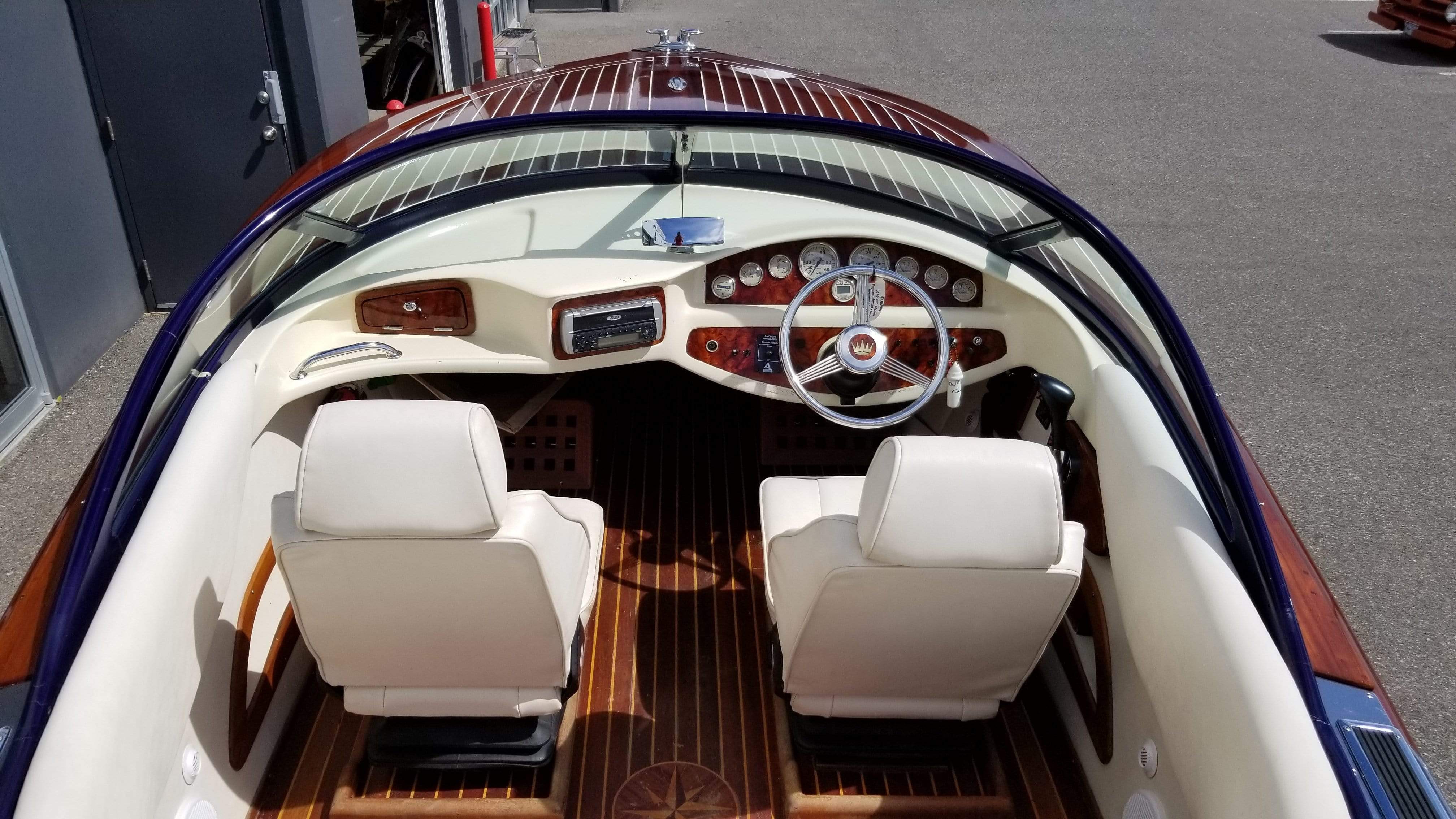 Classic Wooden Boat for Sale - 2004 KRAL 23' CLASSIC 700