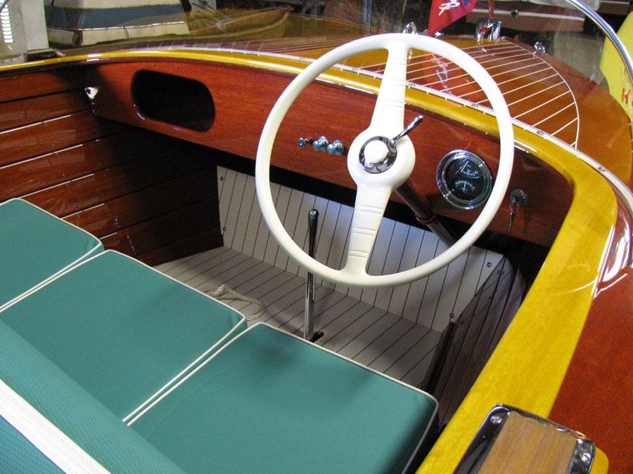 1957 CHRIS-CRAFT 17' RUNABOUT