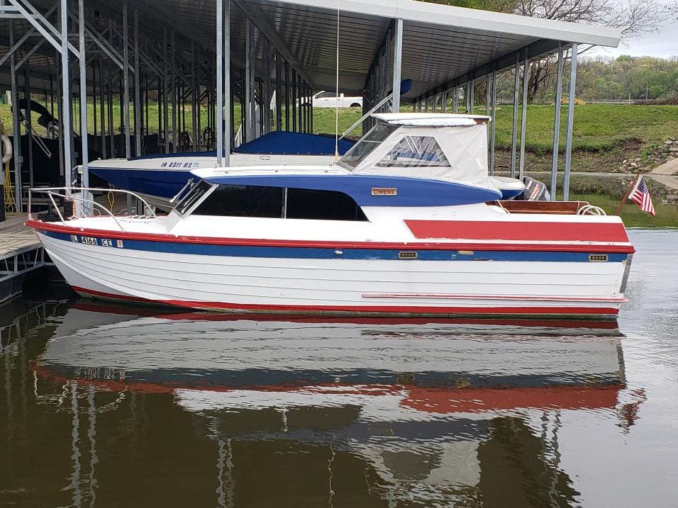 1967 24' Owens Cabin Cruiser