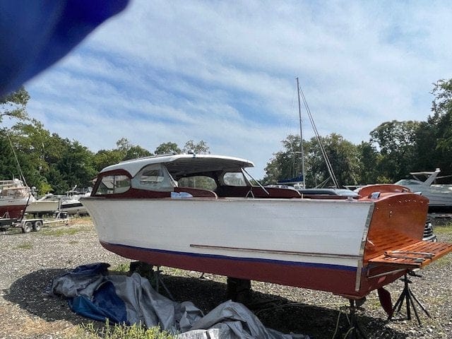 1956 CHRIS-CRAFT 26' SEMI ENCLOSED