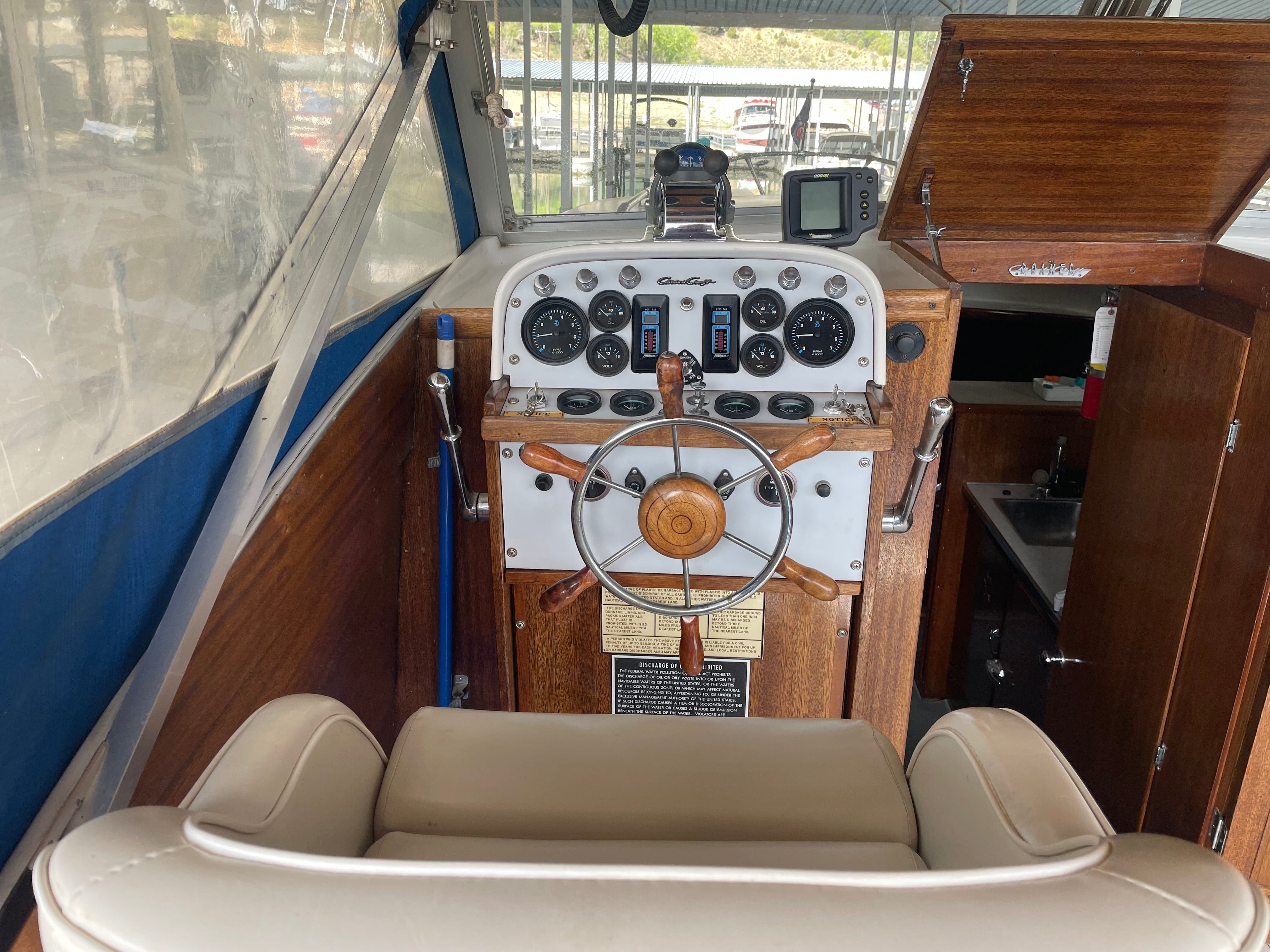 1962 CHRIS-CRAFT 27' SILVER COMET