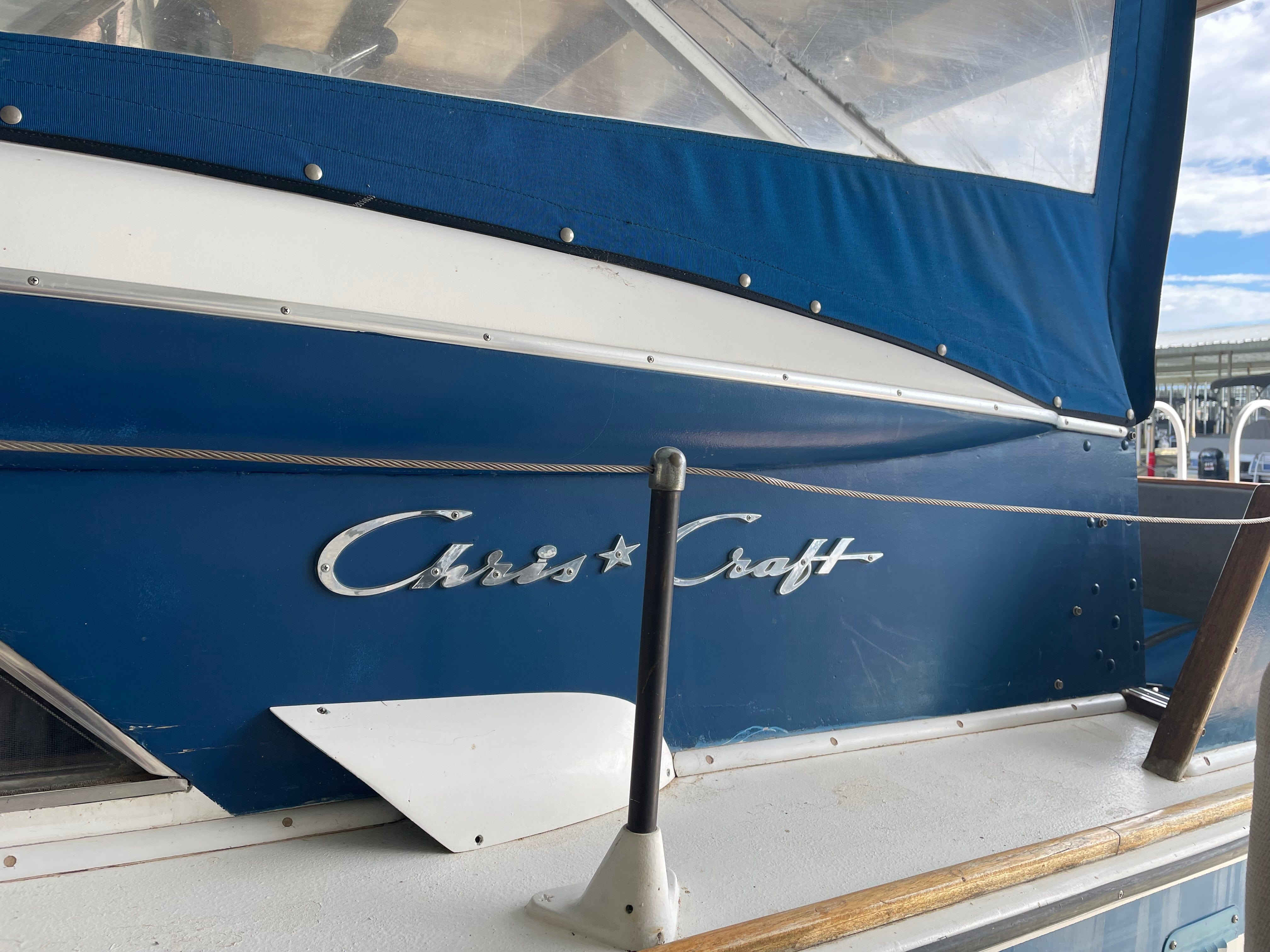 1962 CHRIS-CRAFT 27' SILVER COMET