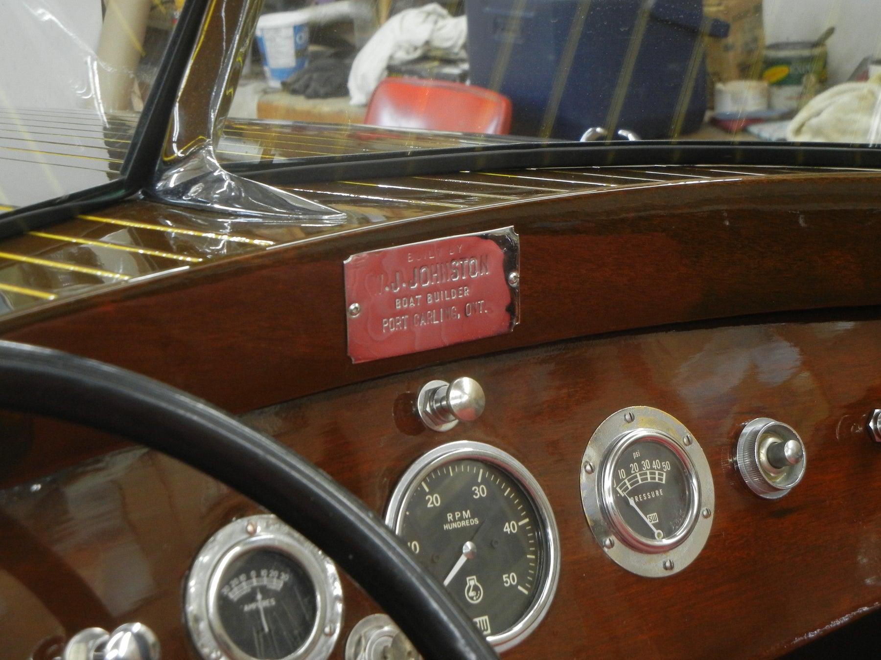 1947 22' TRIPLE COCKPIT W.J JOHNSON RUNABOUT