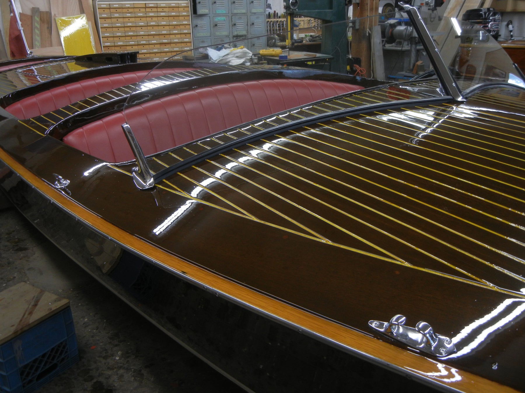 1947 22' TRIPLE COCKPIT W.J JOHNSON RUNABOUT