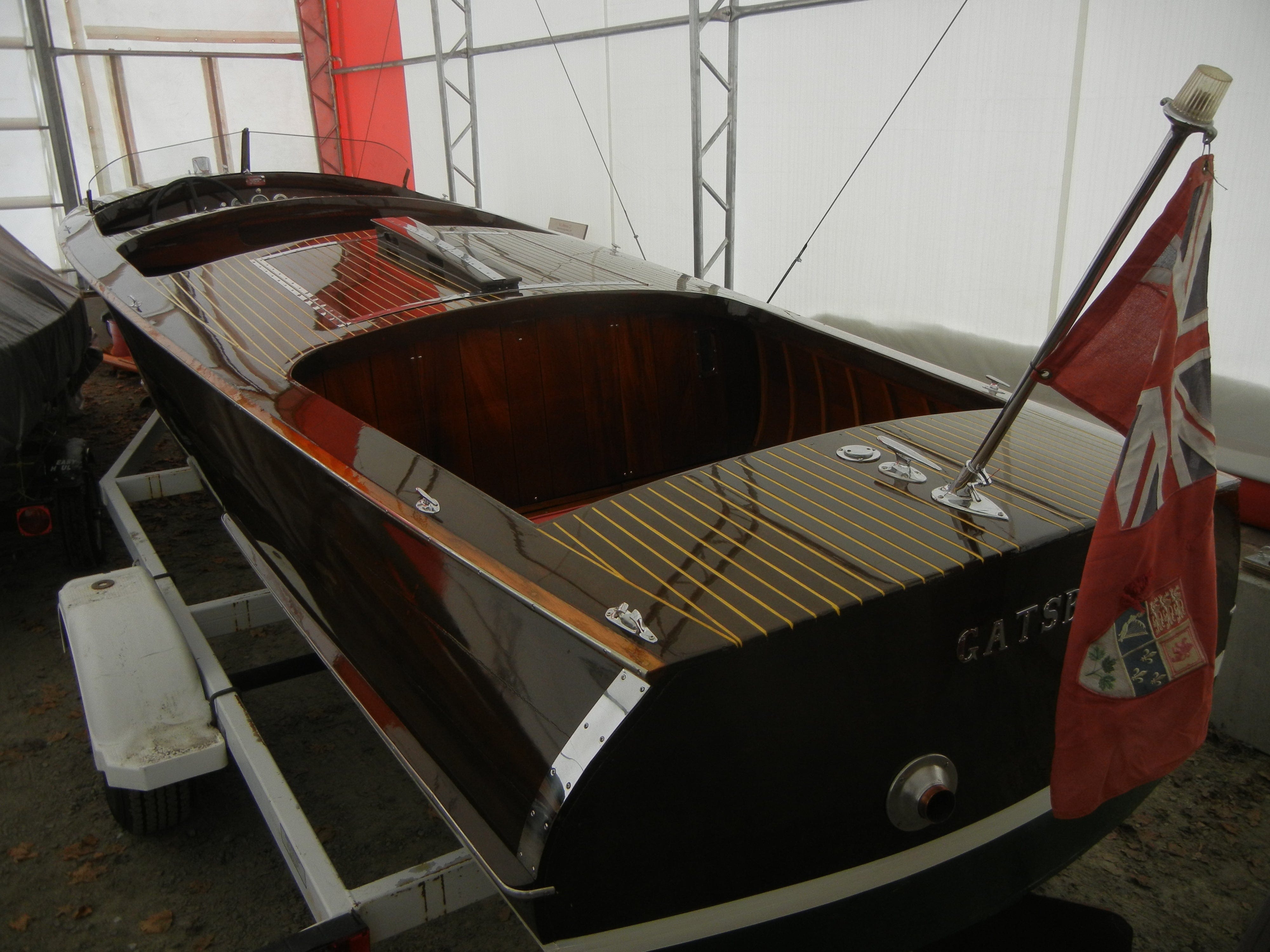 1947 22' TRIPLE COCKPIT W.J JOHNSON RUNABOUT