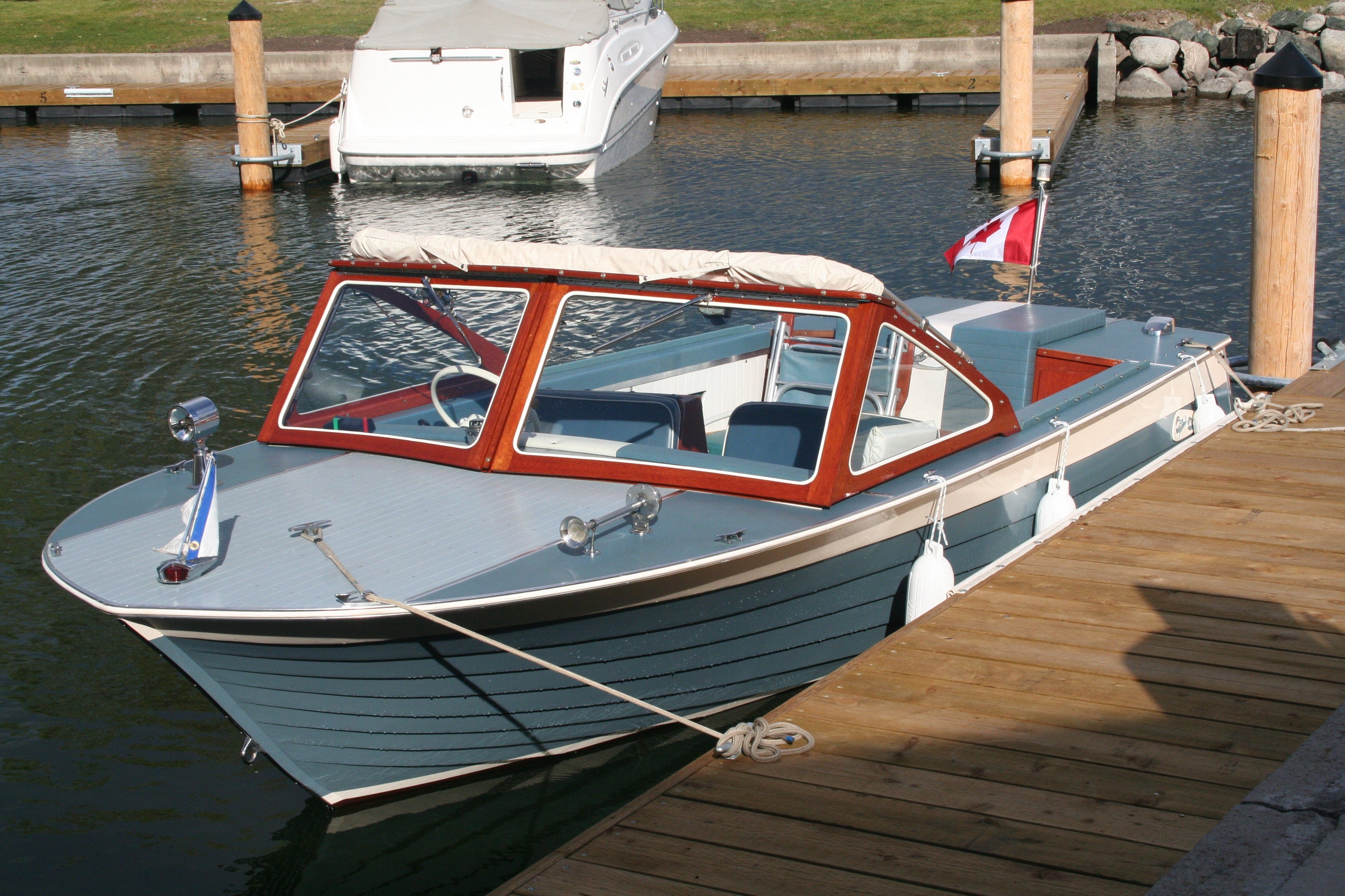 1966 GREW 18' COMMANDER CRUISER