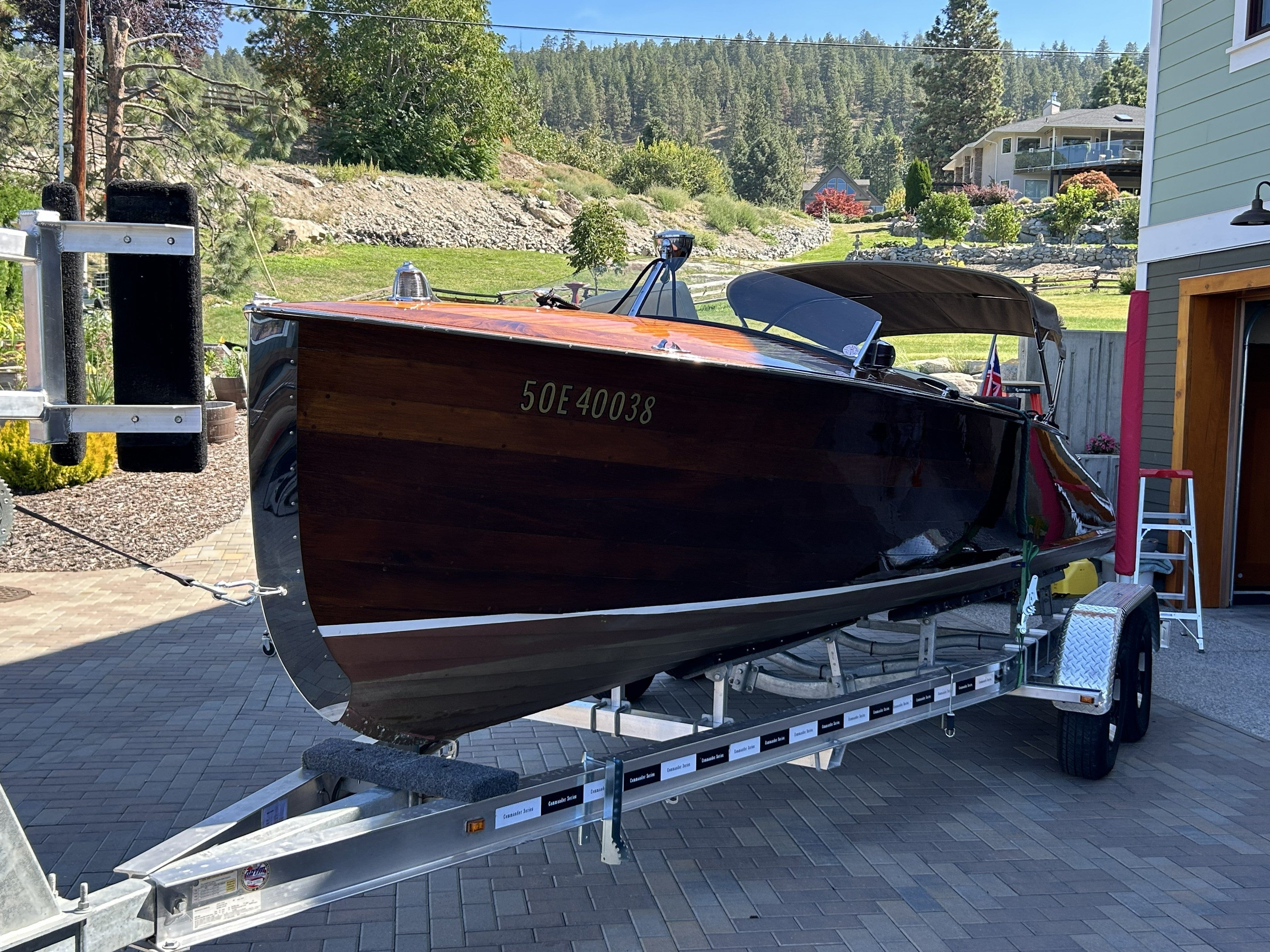 1946 22' Duke Runabout