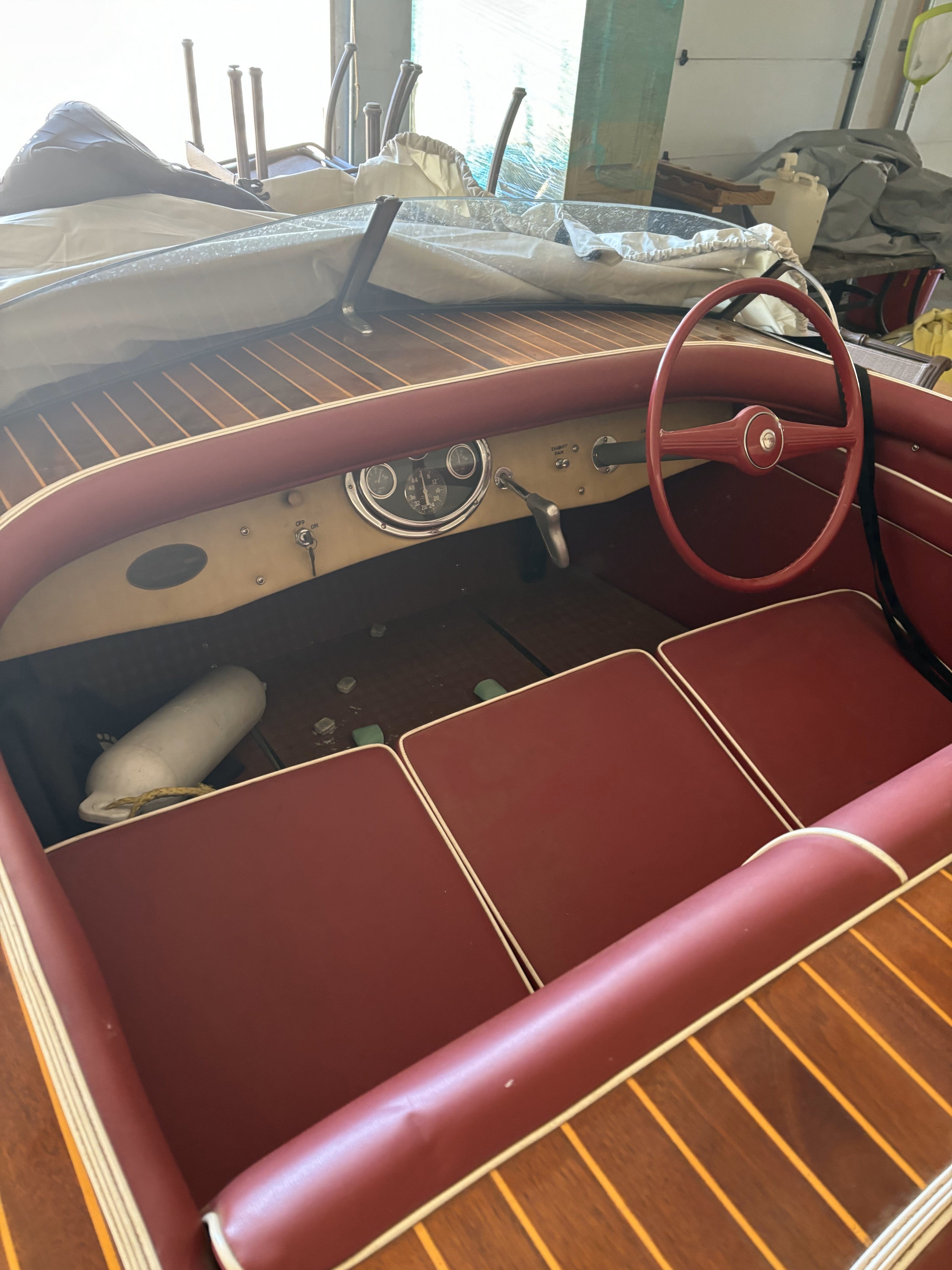 1950 20' VENTNOR SPORT RUNABOUT