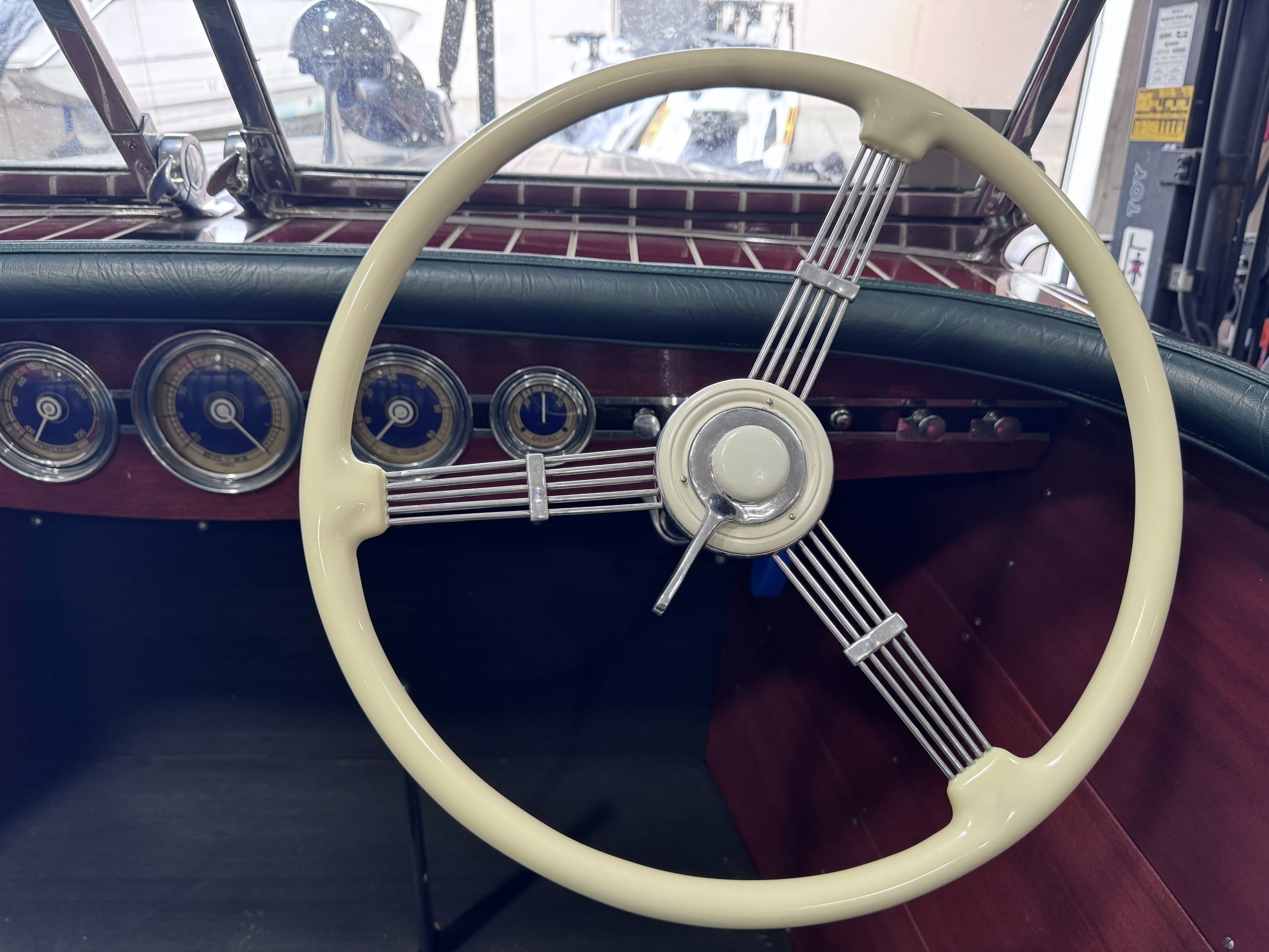 1940 19' CHRIS-CRAFT CUSTOM RUNABOUT
