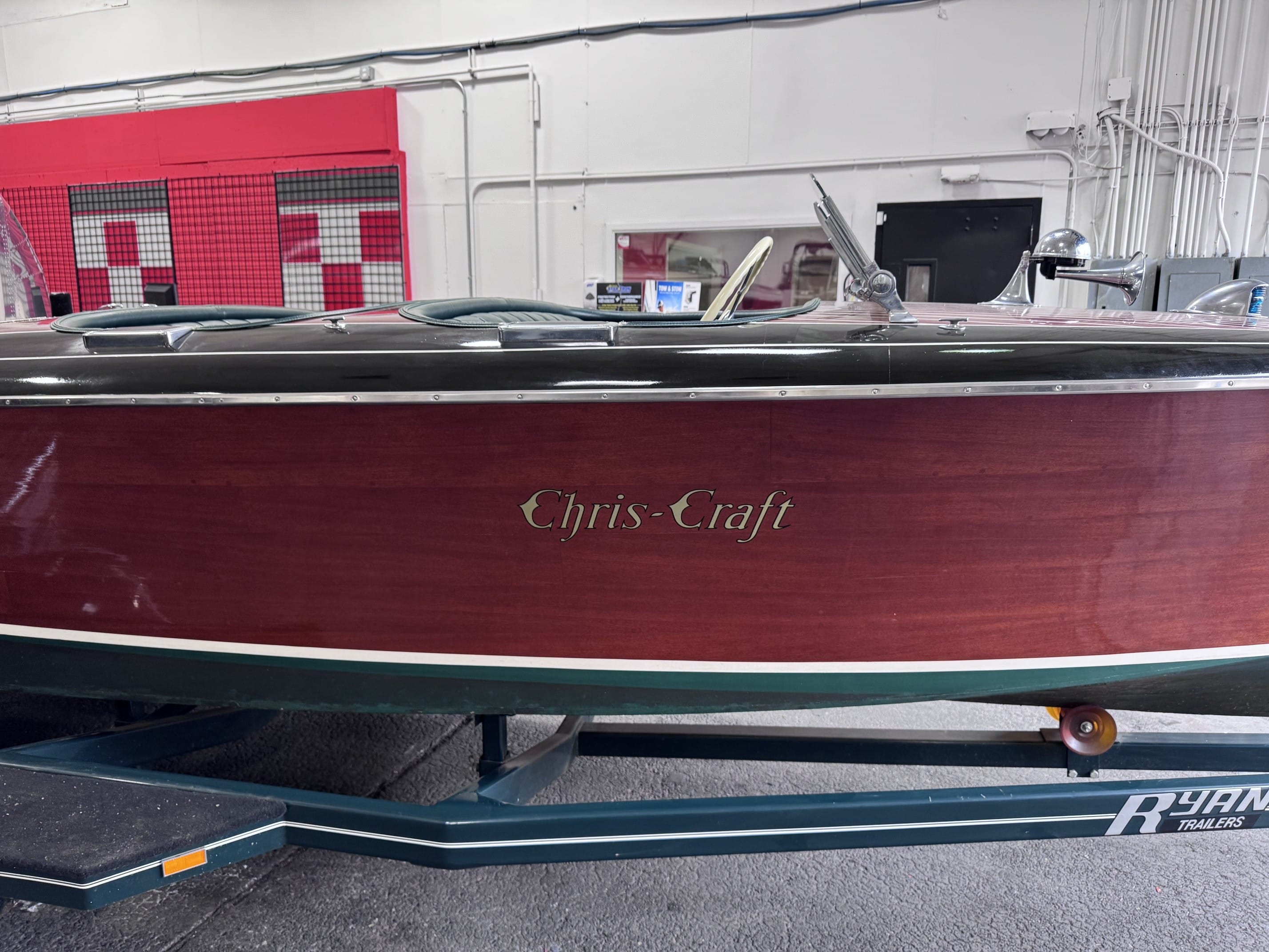 1940 19' CHRIS-CRAFT CUSTOM RUNABOUT