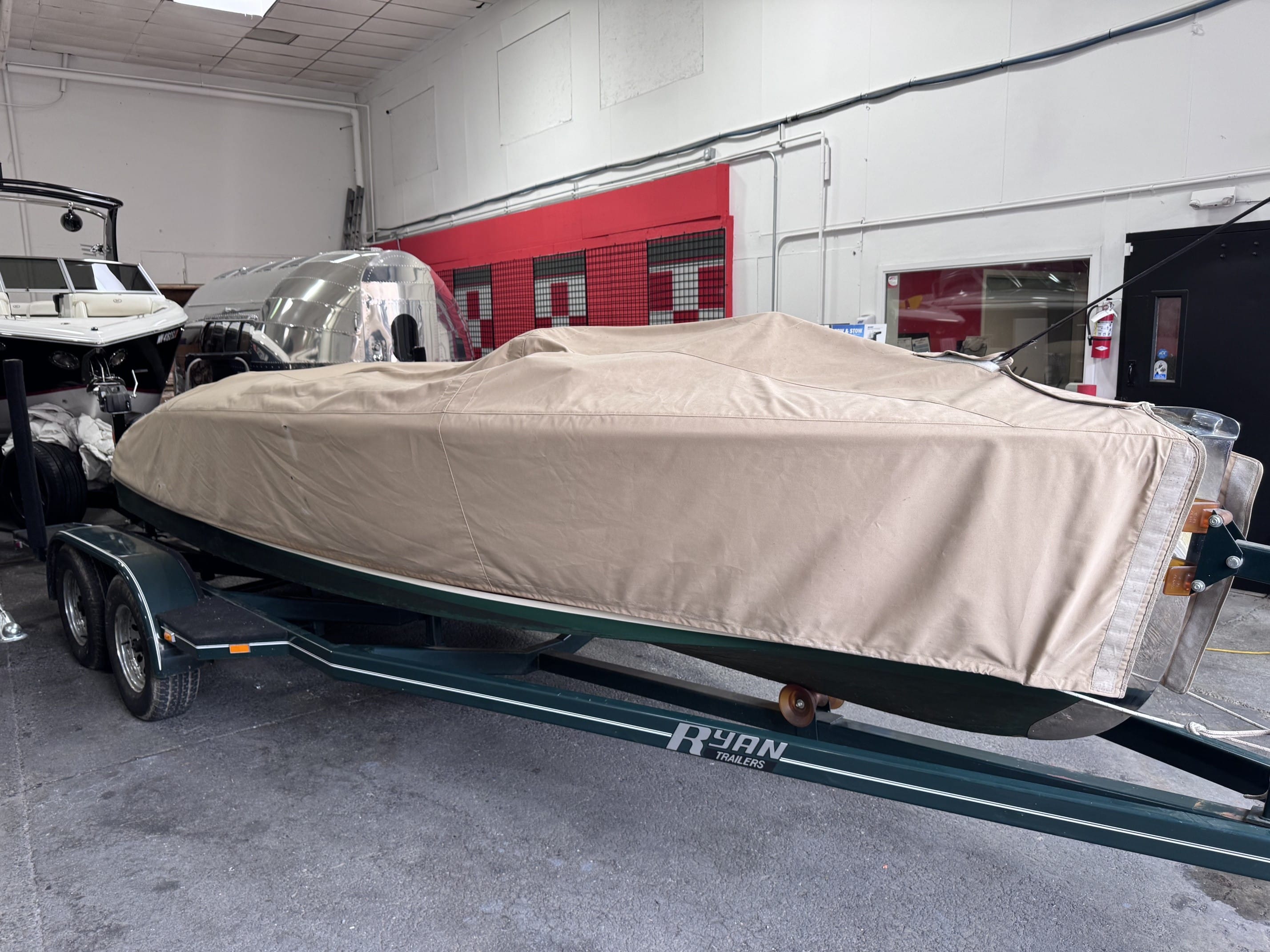 1940 19' CHRIS-CRAFT CUSTOM RUNABOUT