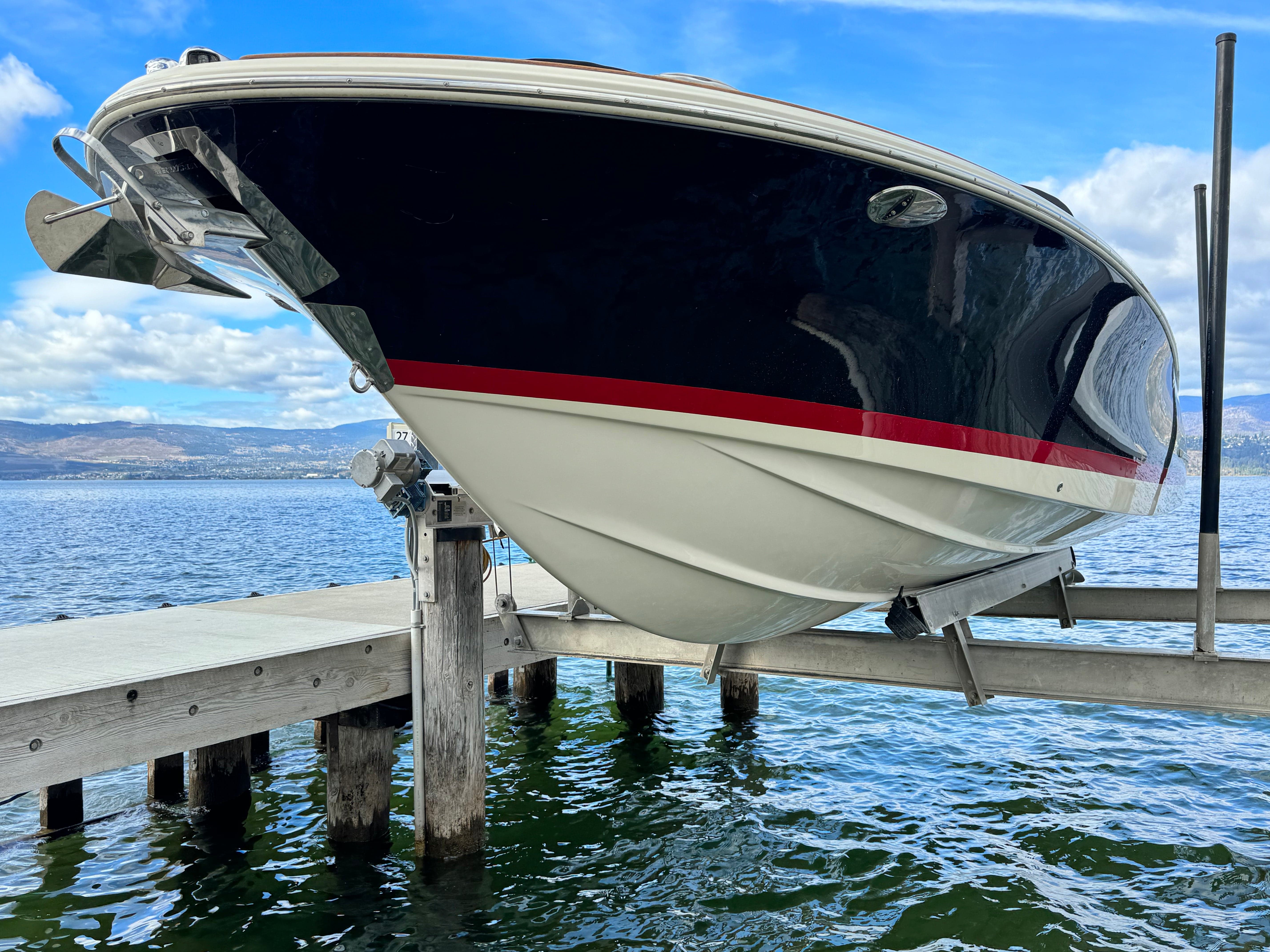 2018 CHRIS CRAFT LAUNCH 27' HERITAGE EDITION