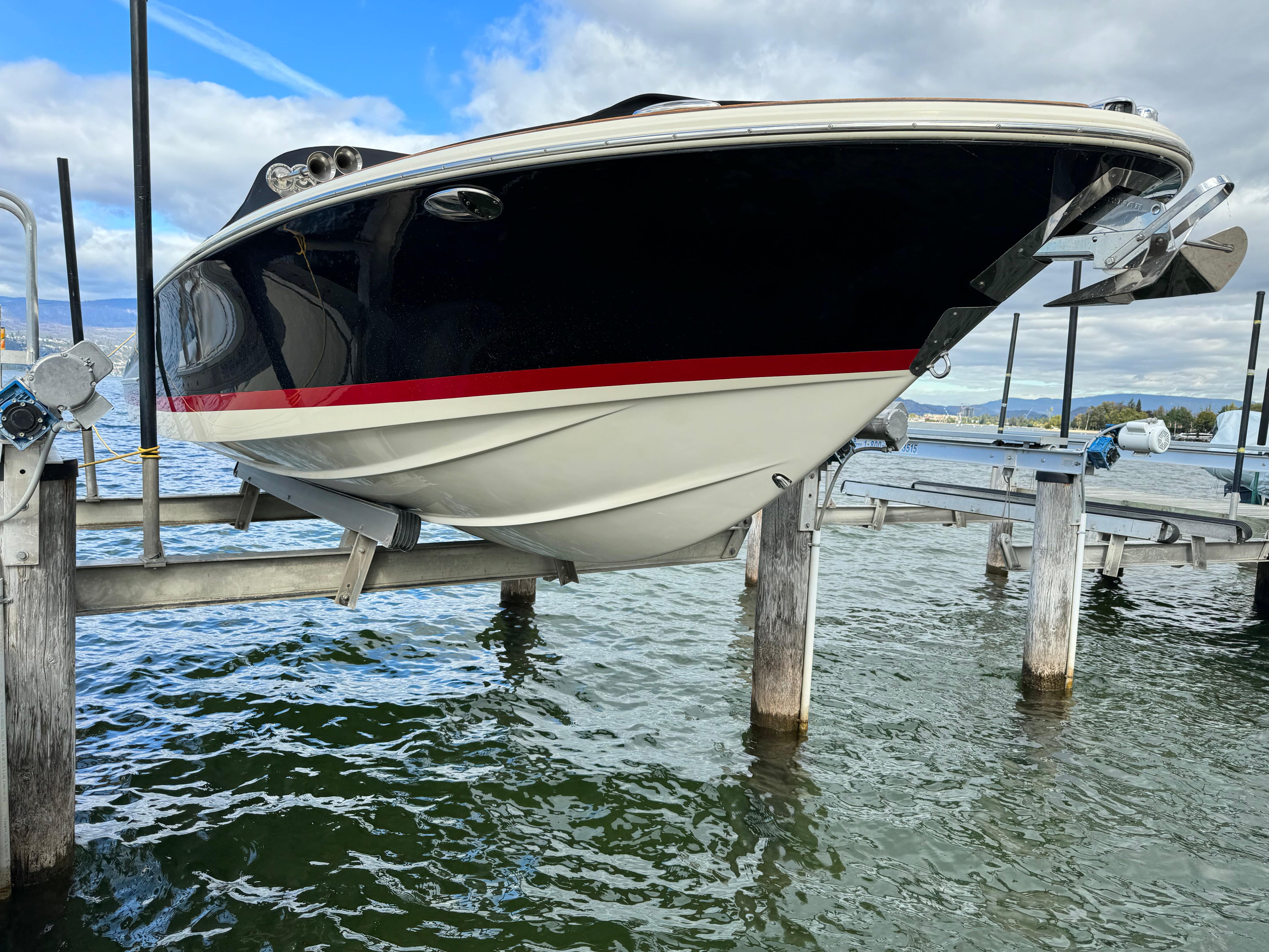 2018 CHRIS CRAFT LAUNCH 27' HERITAGE EDITION