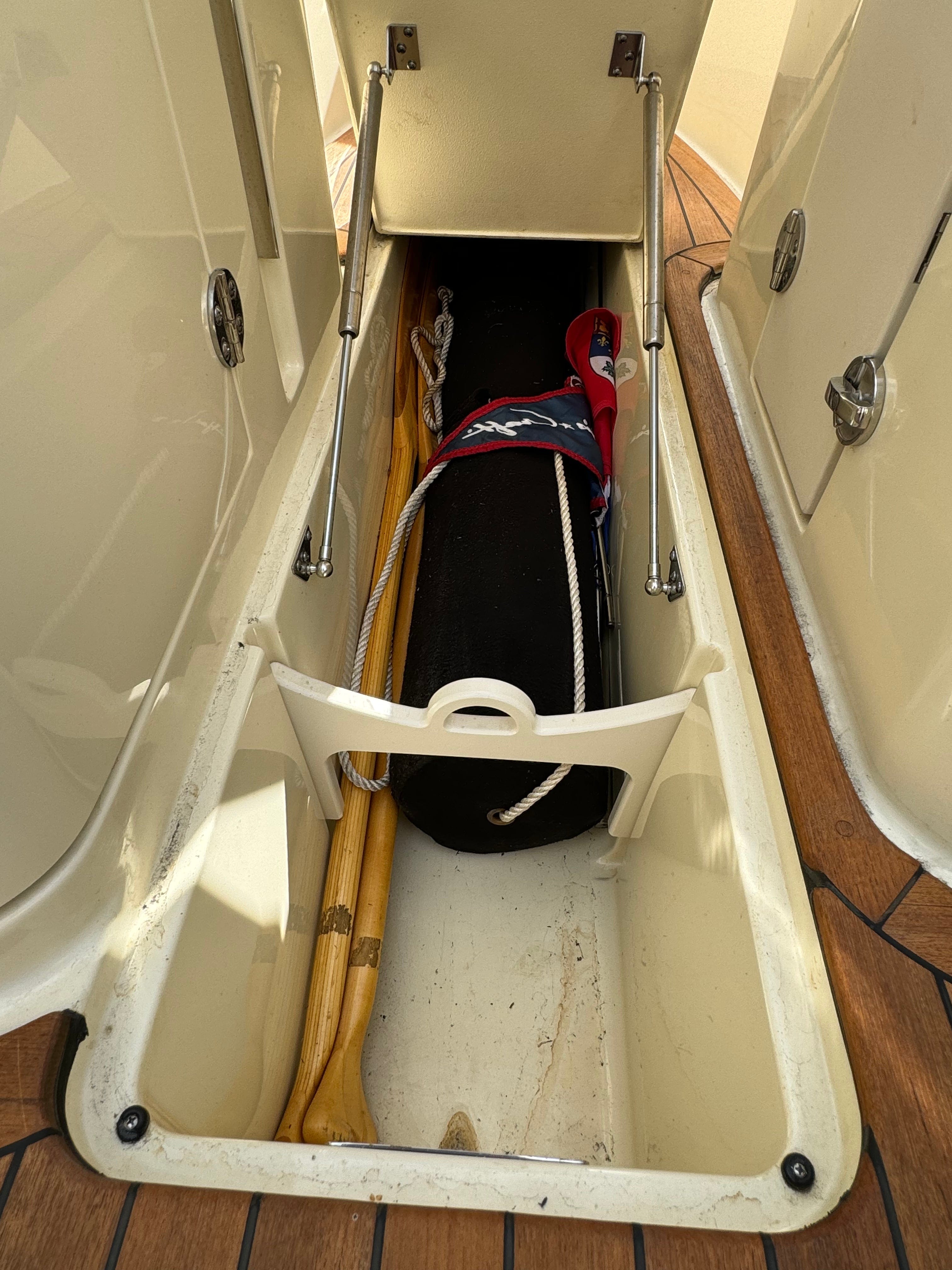 2018 CHRIS CRAFT LAUNCH 27' HERITAGE EDITION