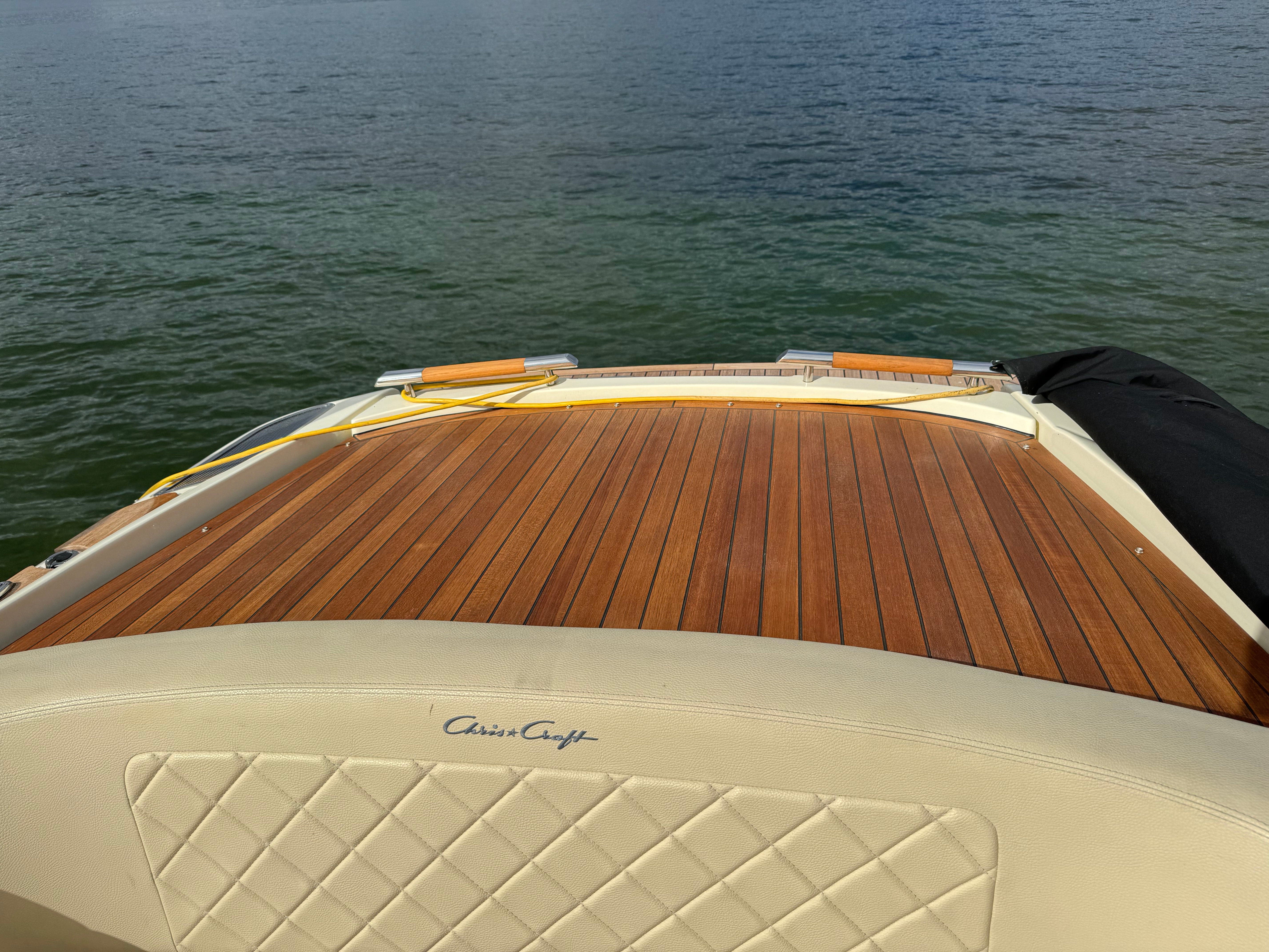 2018 CHRIS CRAFT LAUNCH 27' HERITAGE EDITION