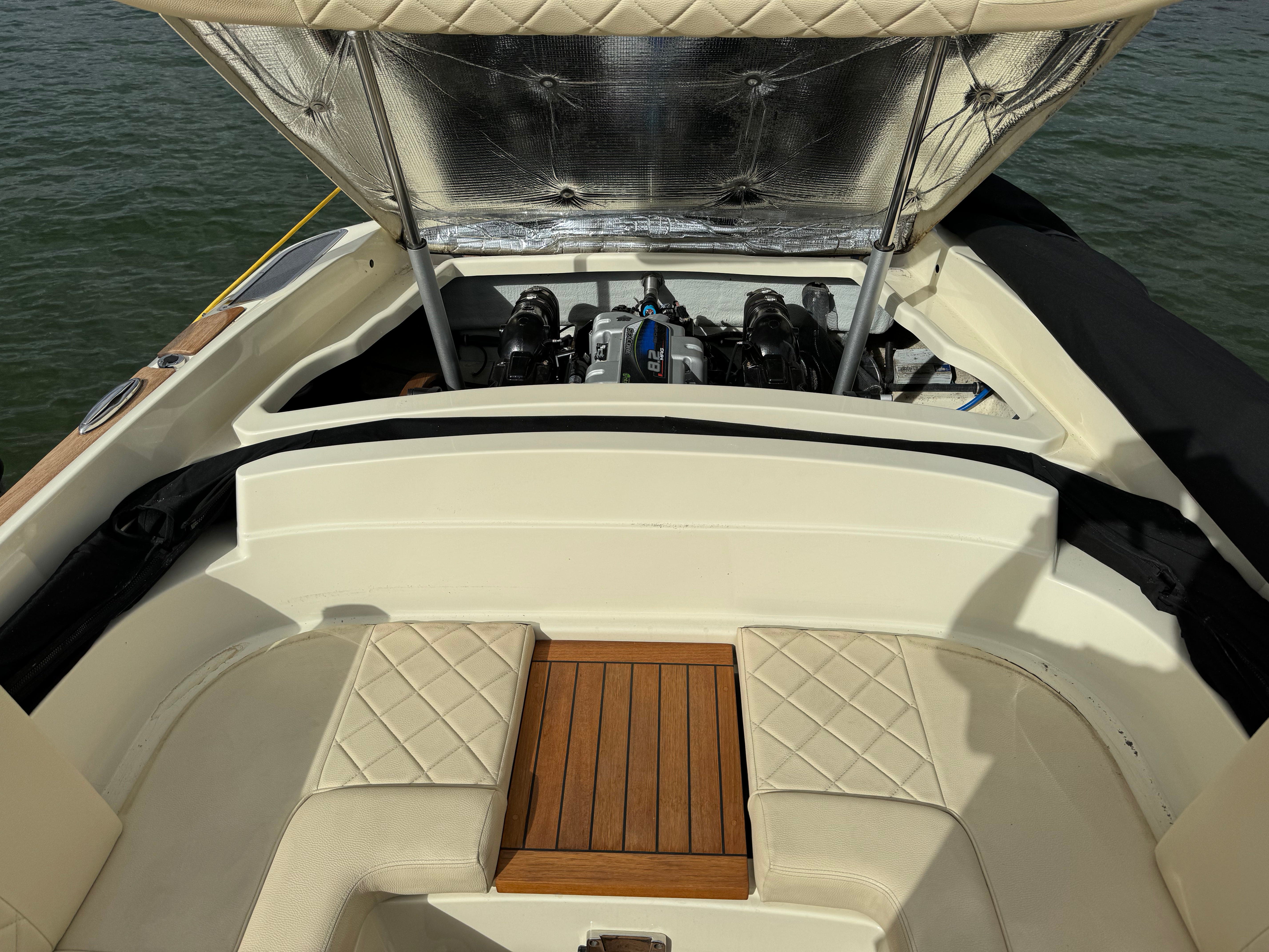 2018 CHRIS CRAFT LAUNCH 27' HERITAGE EDITION