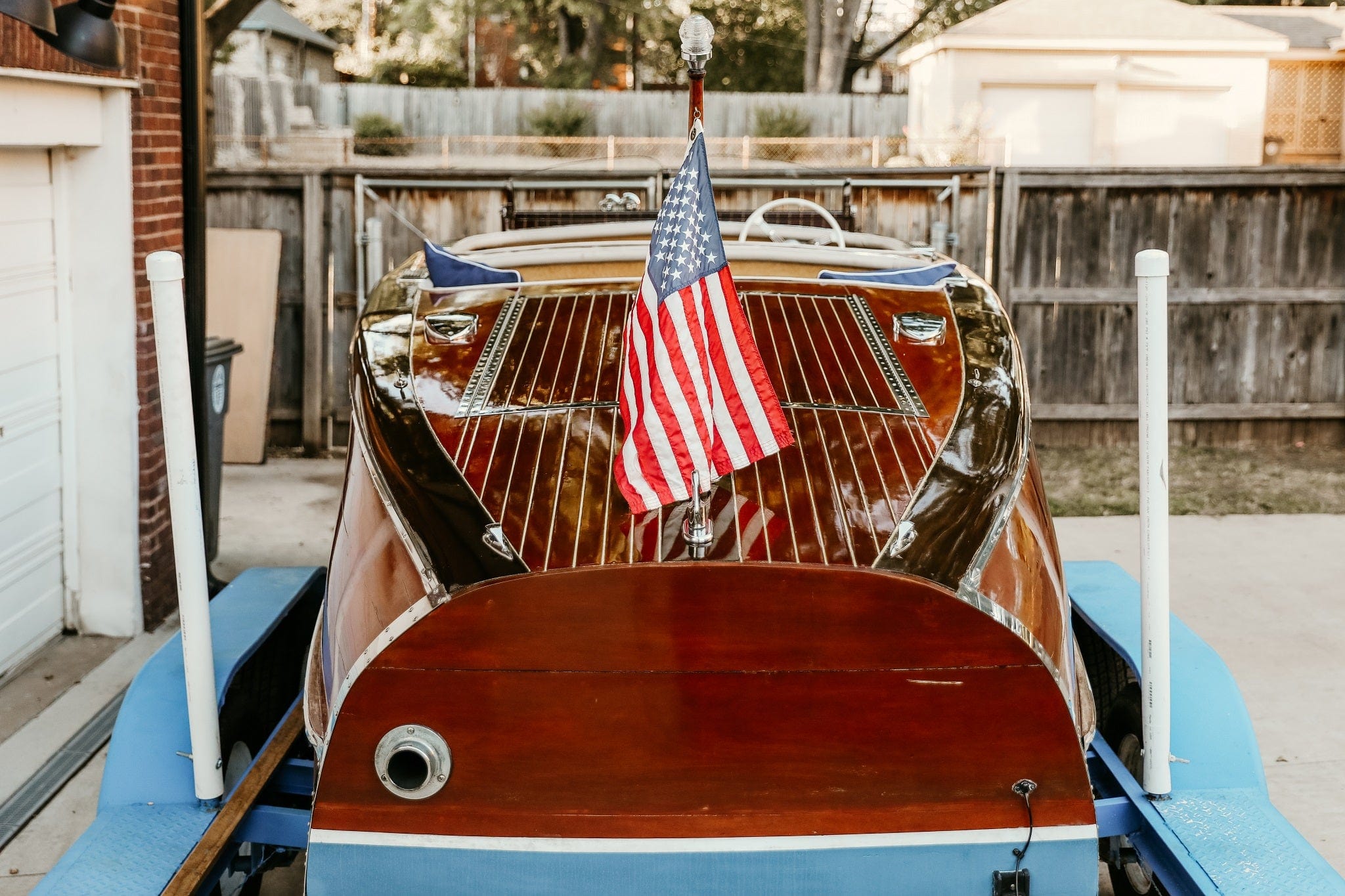 Replica 1939 19' Custom Barrel Back Runabout