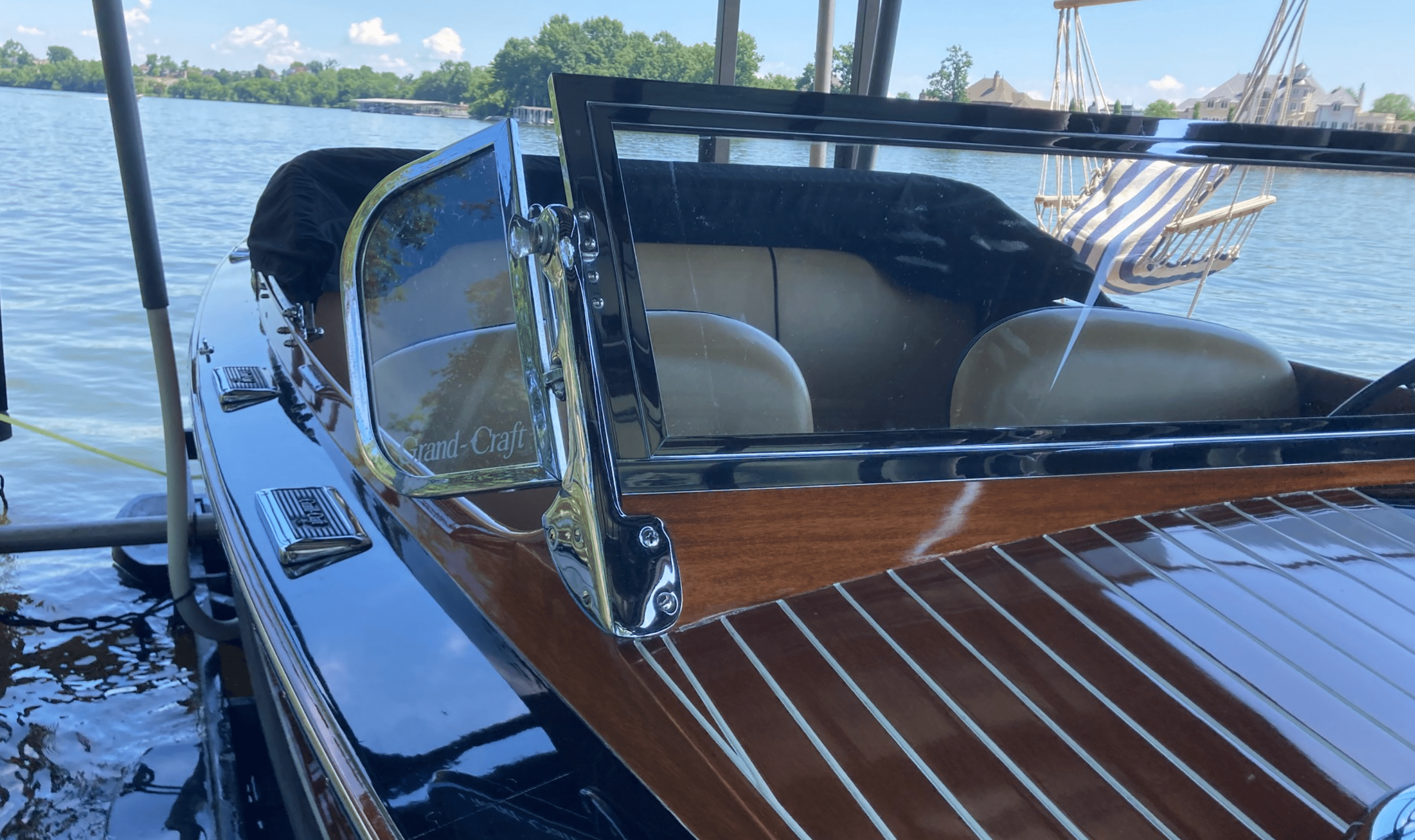 1982 Grand Craft 24' - Triple Cockpit Runabout