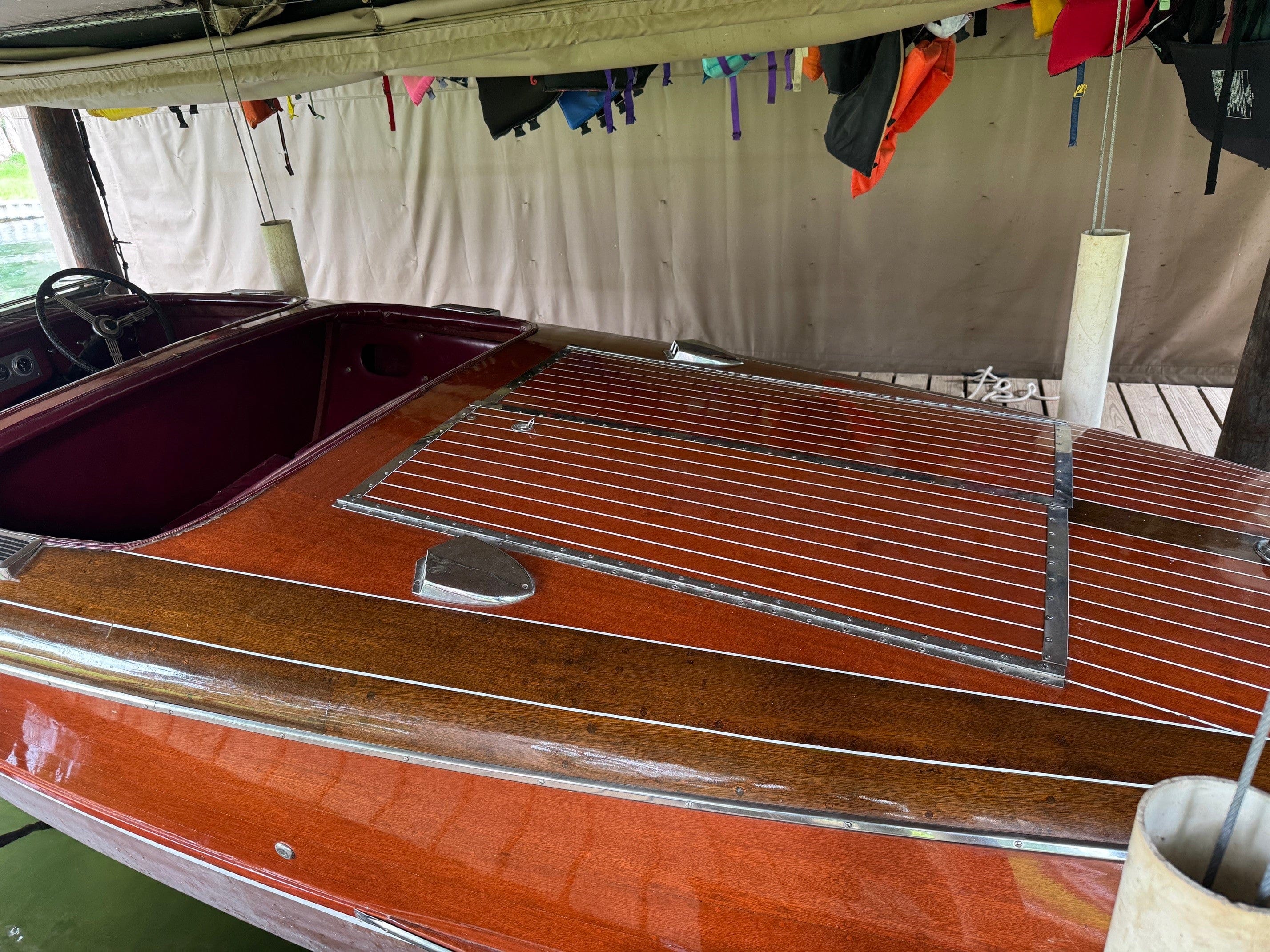 1939 19' Custom Barrel Back Runabout