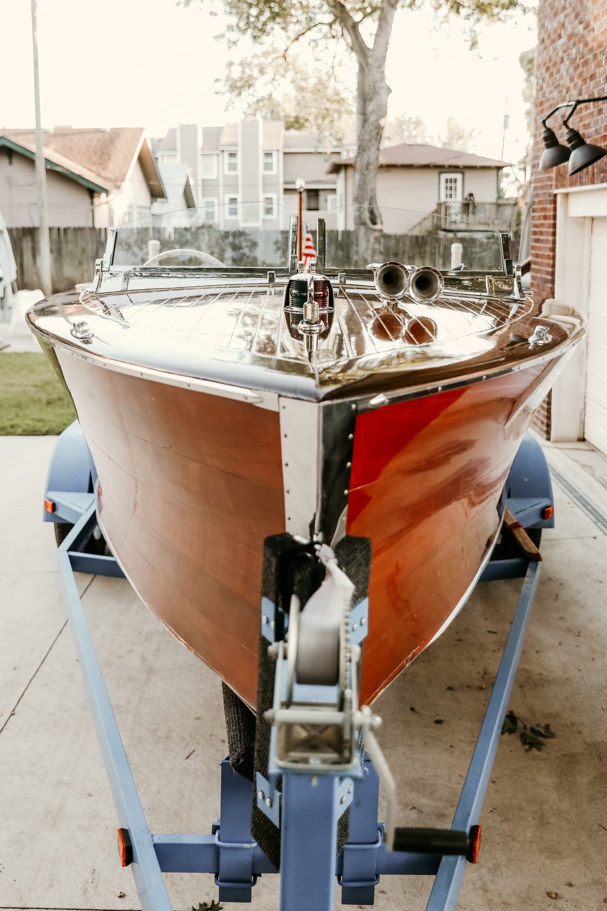 Replica 1939 19' Custom Barrel Back Runabout