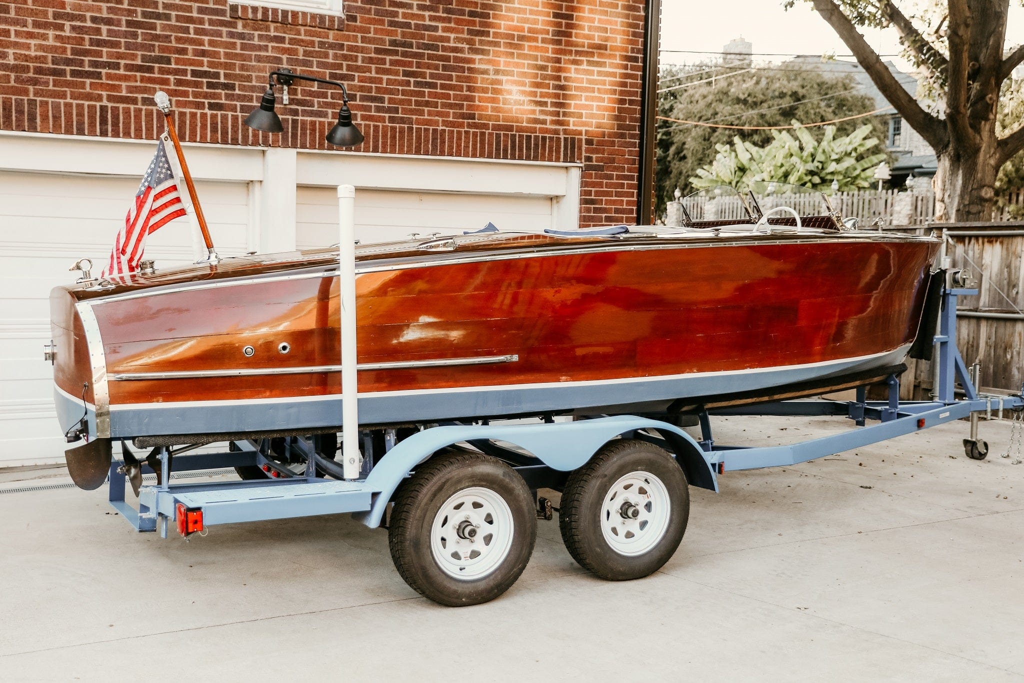 Replica 1939 19' Custom Barrel Back Runabout