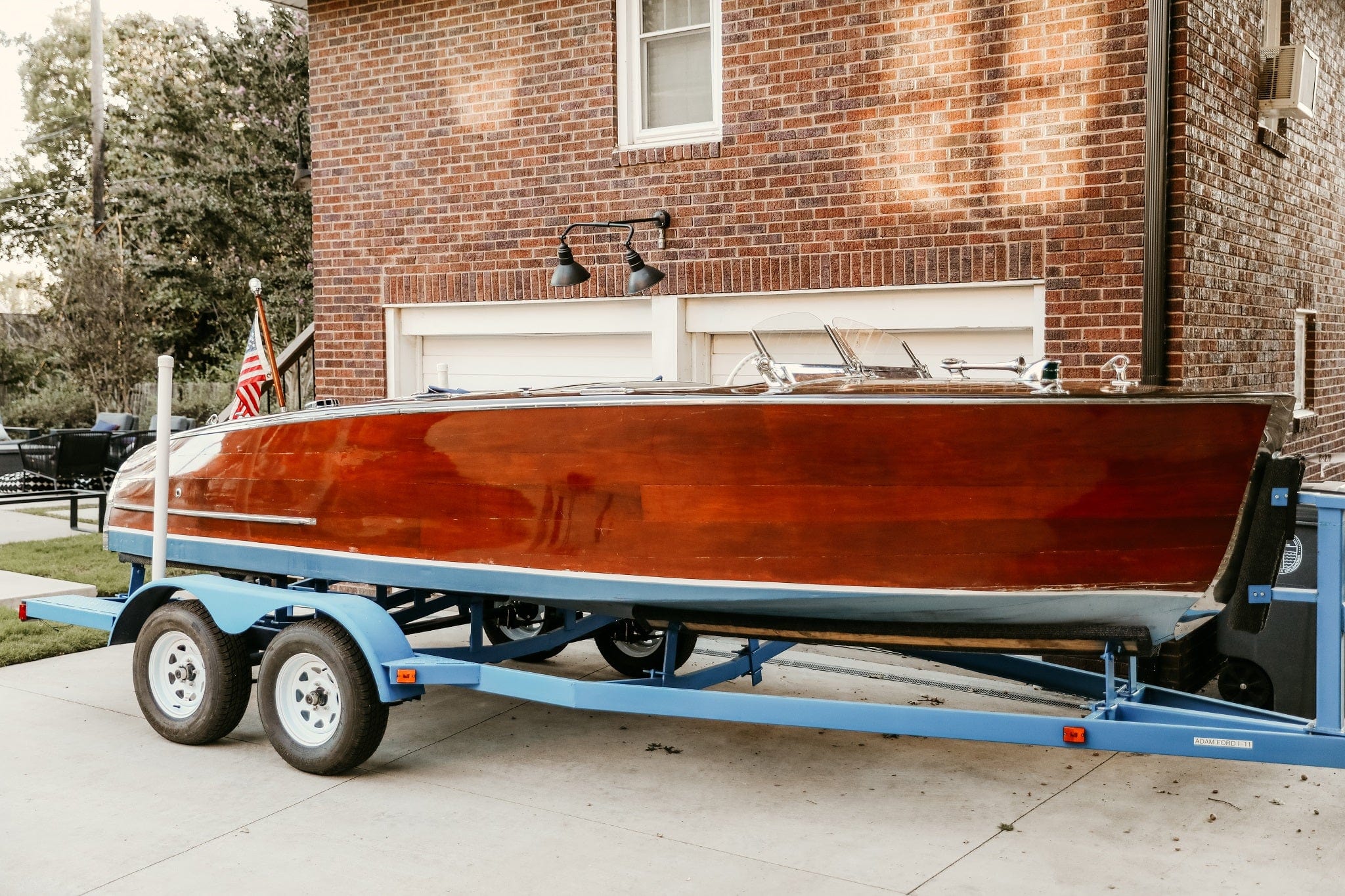 Replica 1939 19' Custom Barrel Back Runabout