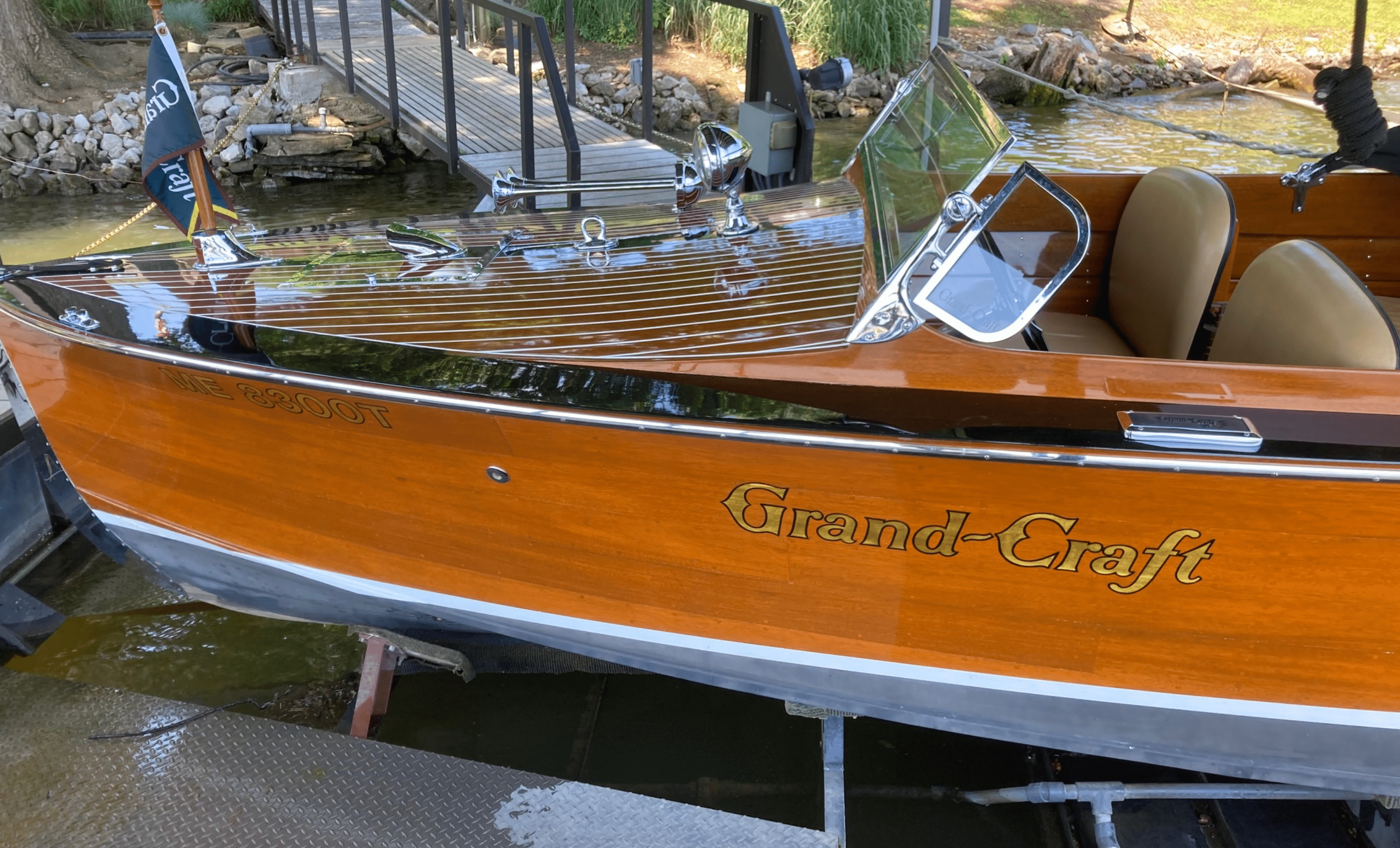 1982 Grand Craft 24' - Triple Cockpit Runabout