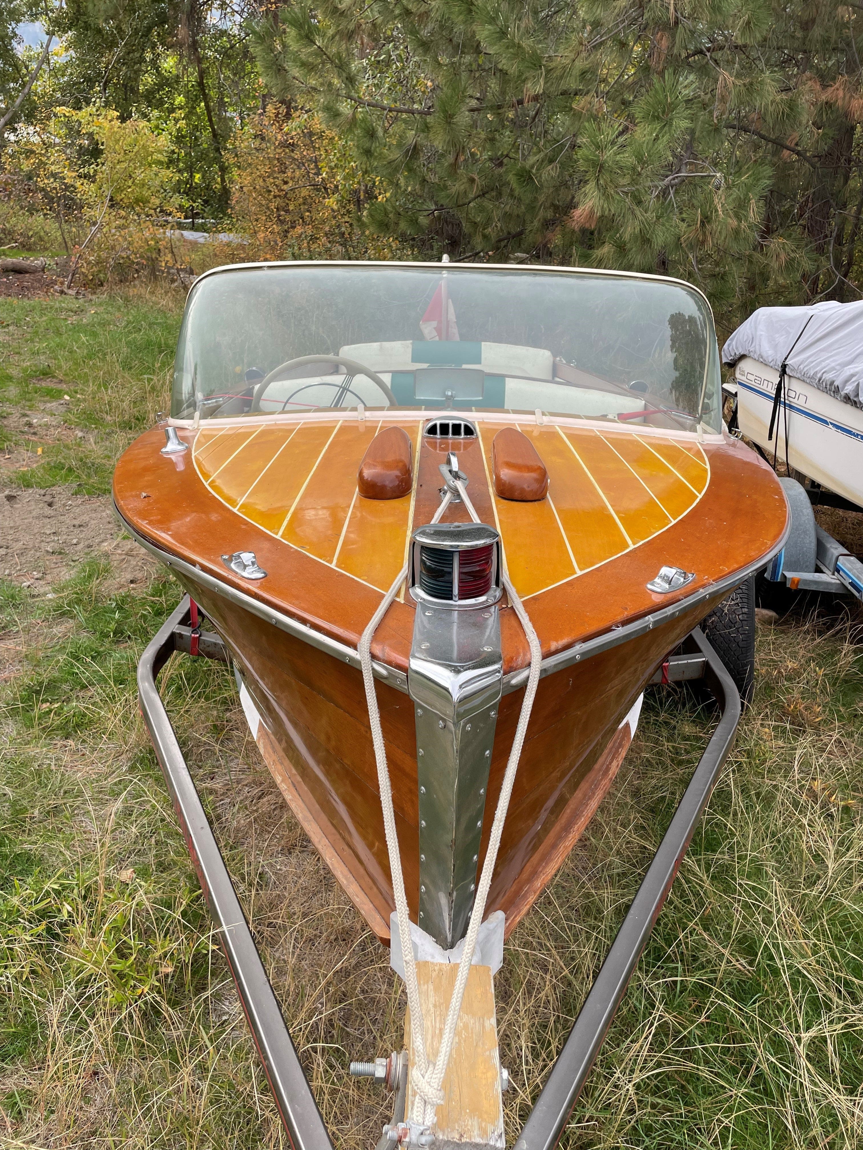 1956 16' CENTURY RESORTER