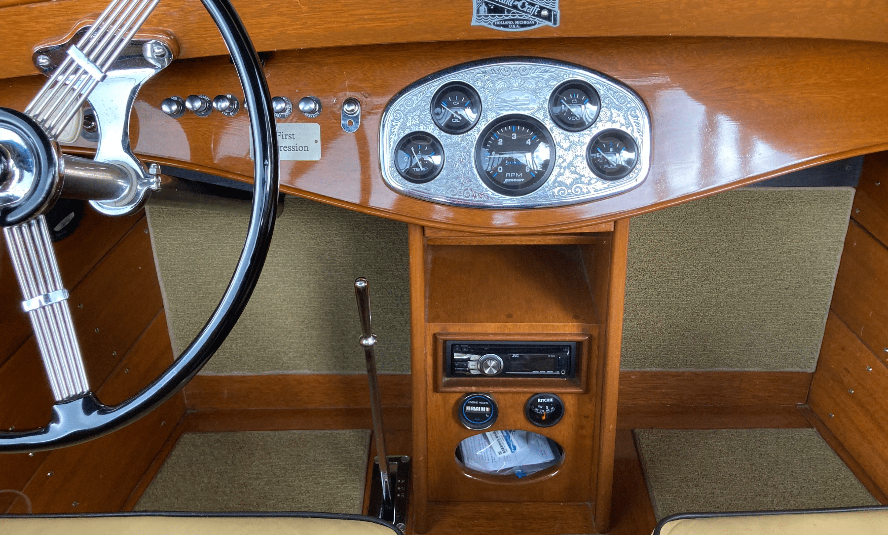 1982 Grand Craft 24' - Triple Cockpit Runabout