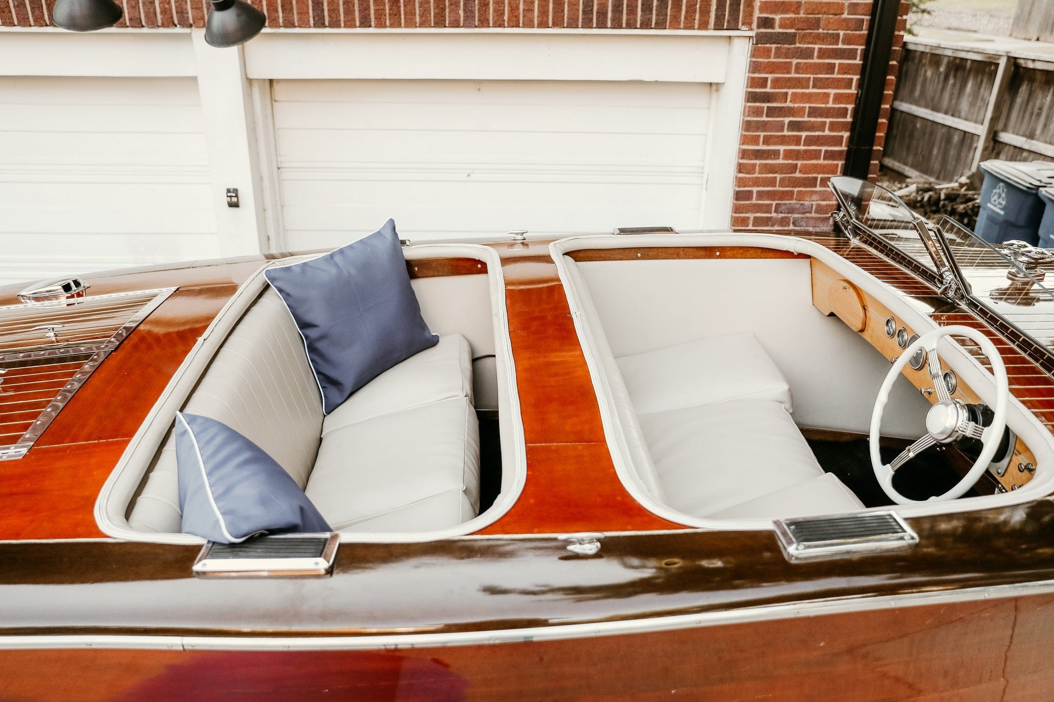 Replica 1939 19' Custom Barrel Back Runabout