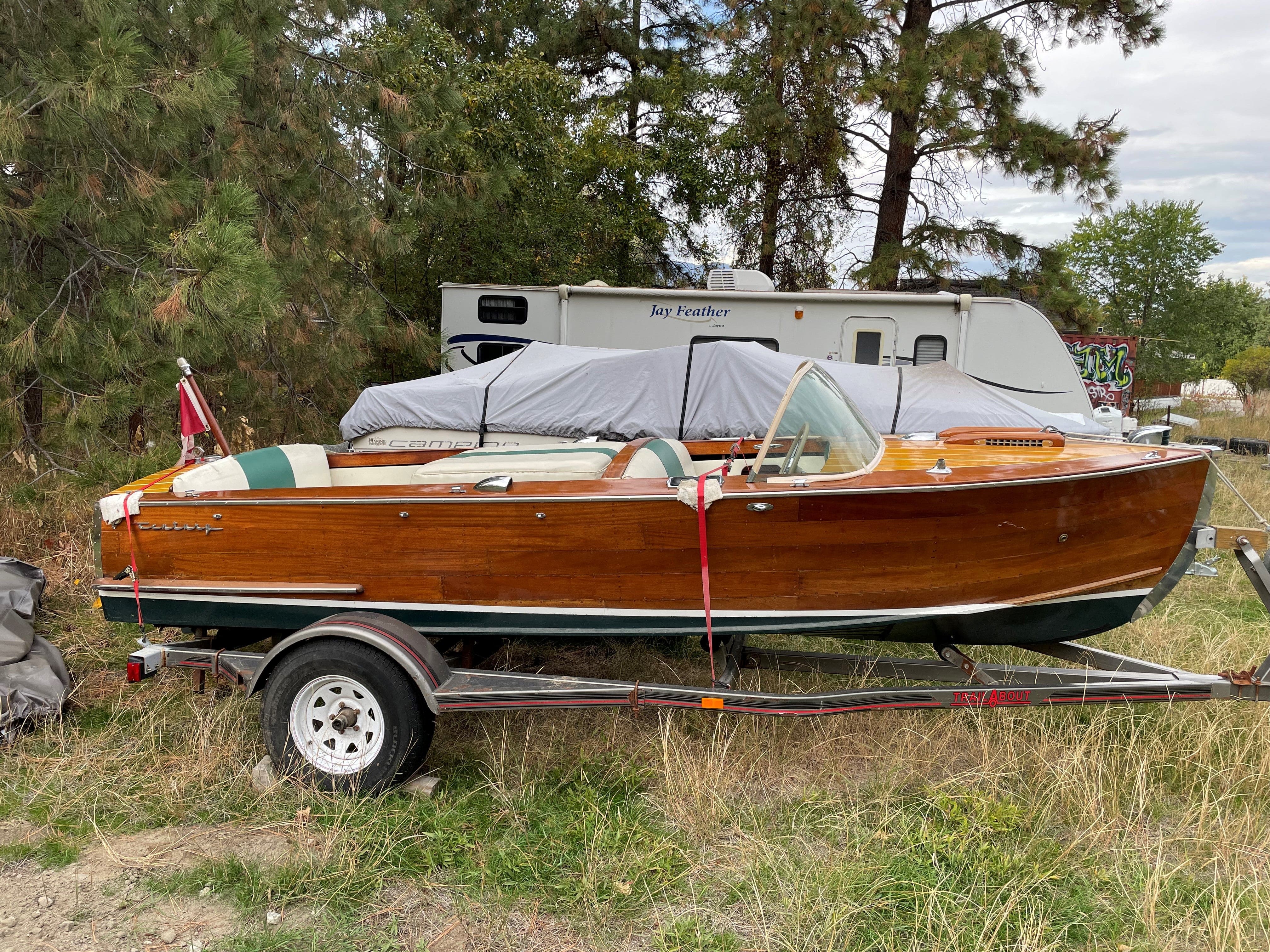 1956 16' CENTURY RESORTER