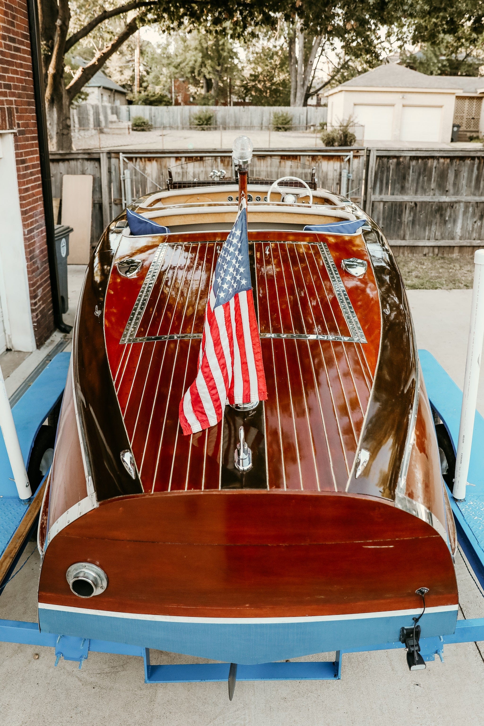 Replica 1939 19' Custom Barrel Back Runabout