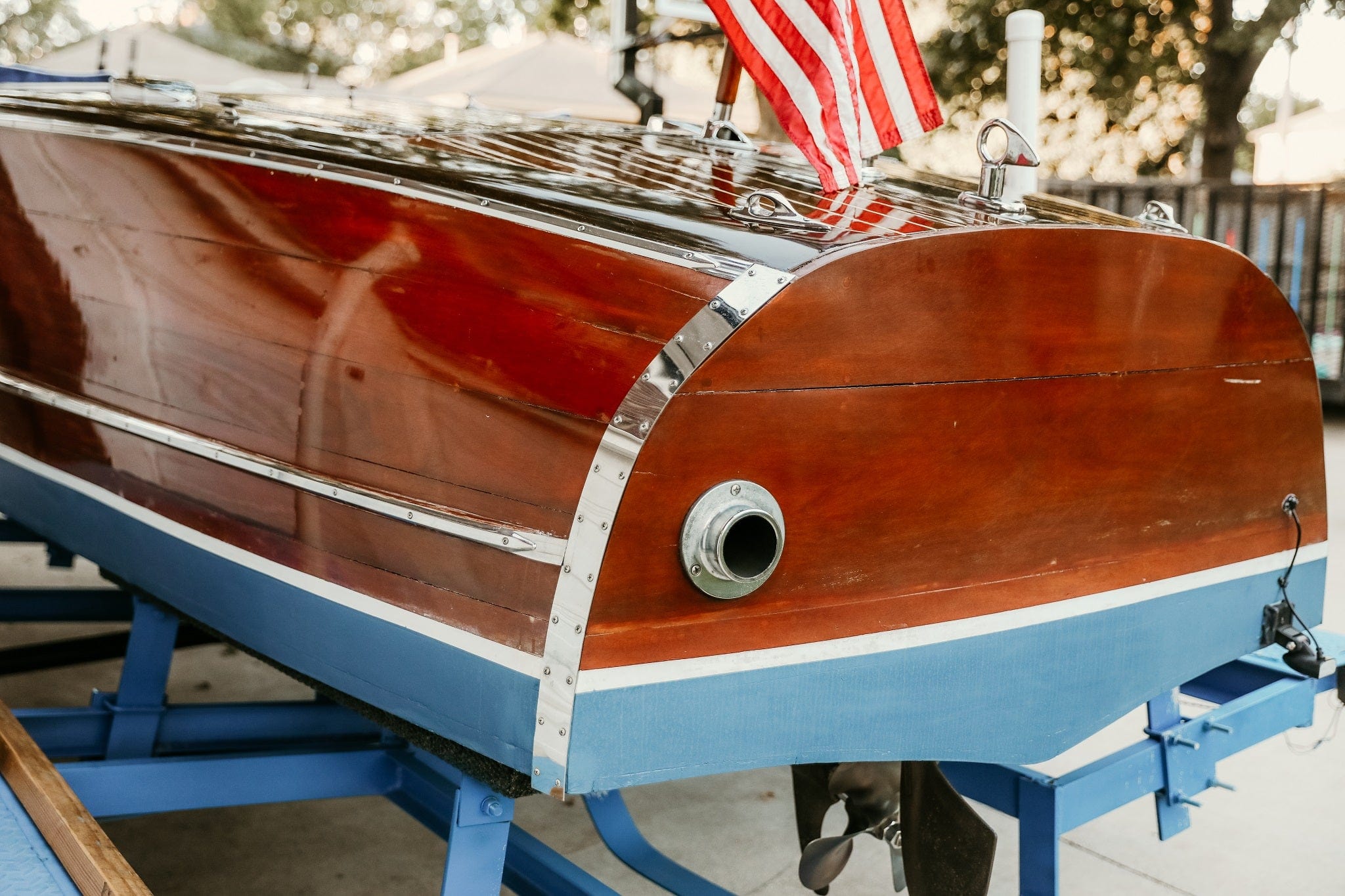 Replica 1939 19' Custom Barrel Back Runabout