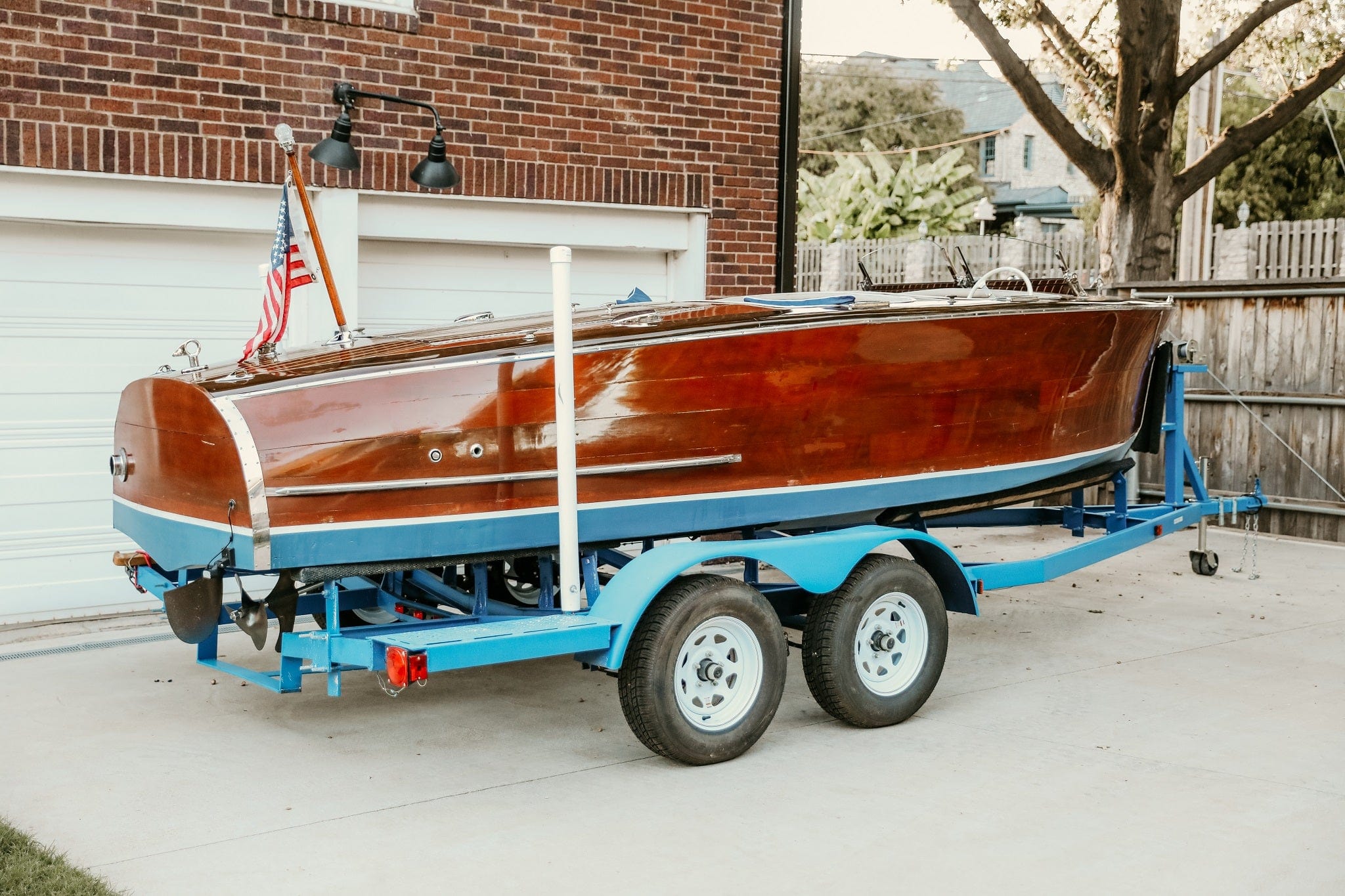 Replica 1939 19' Custom Barrel Back Runabout