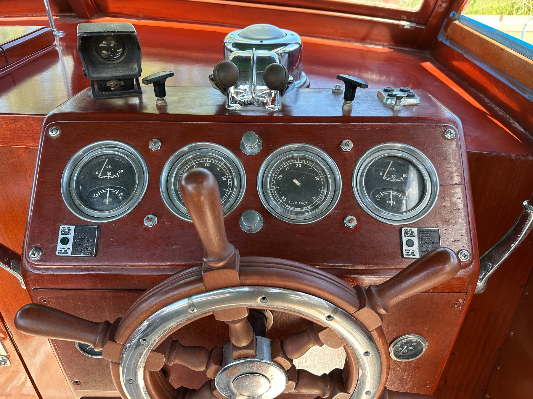 1955 CHRIS-CRAFT 34' CAPITAN CRUISER