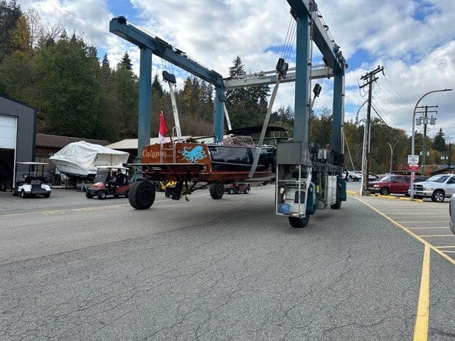 1946 STEPHENS BROS. 38' TRIPLE COCKPIT RUNABOUT