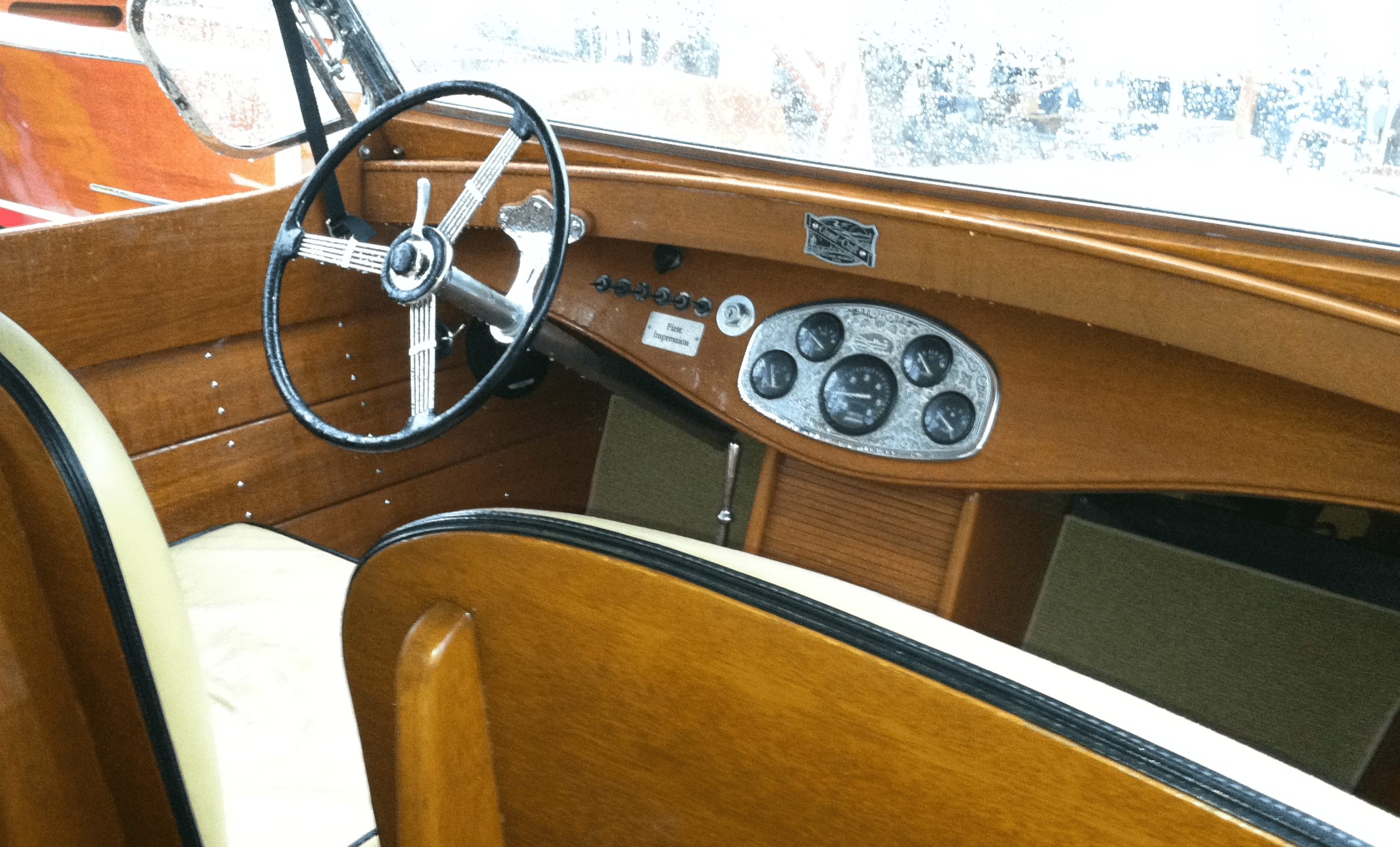 1982 Grand Craft 24' - Triple Cockpit Runabout