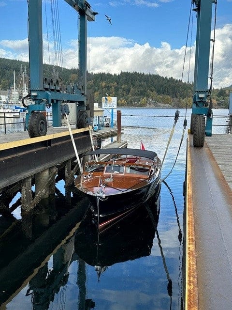 1946 STEPHENS BROS. 38' TRIPLE COCKPIT RUNABOUT