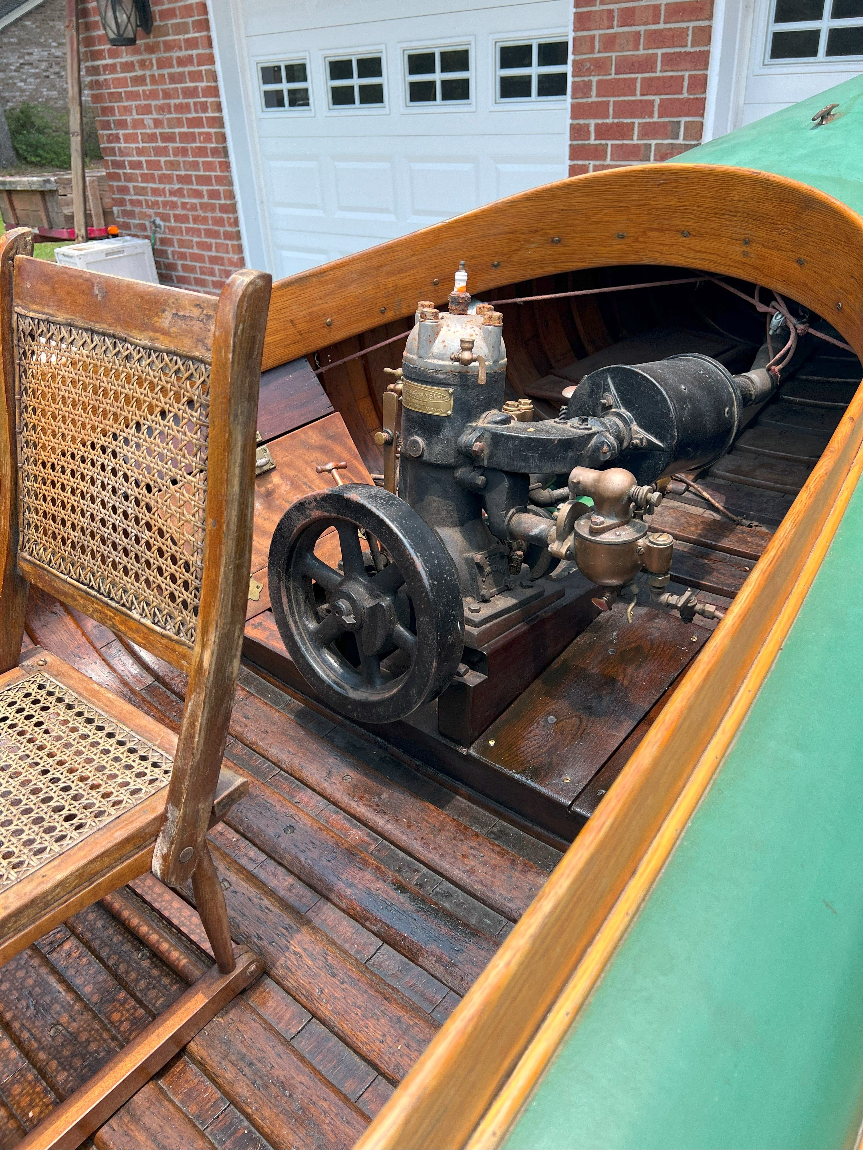 1910 20' 6" CHESTNUT CANOE LAUNCH