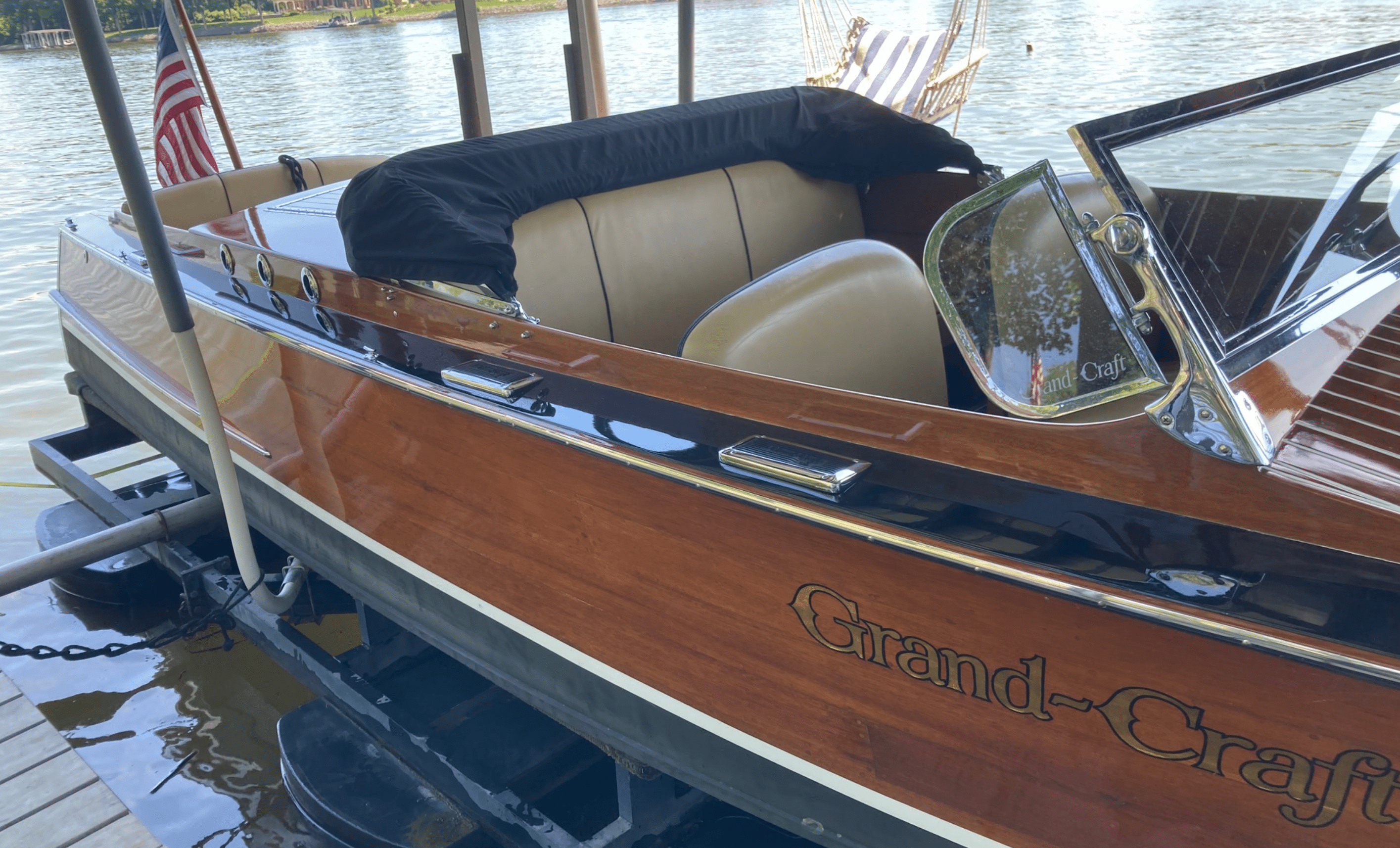 1982 Grand Craft 24' - Triple Cockpit Runabout