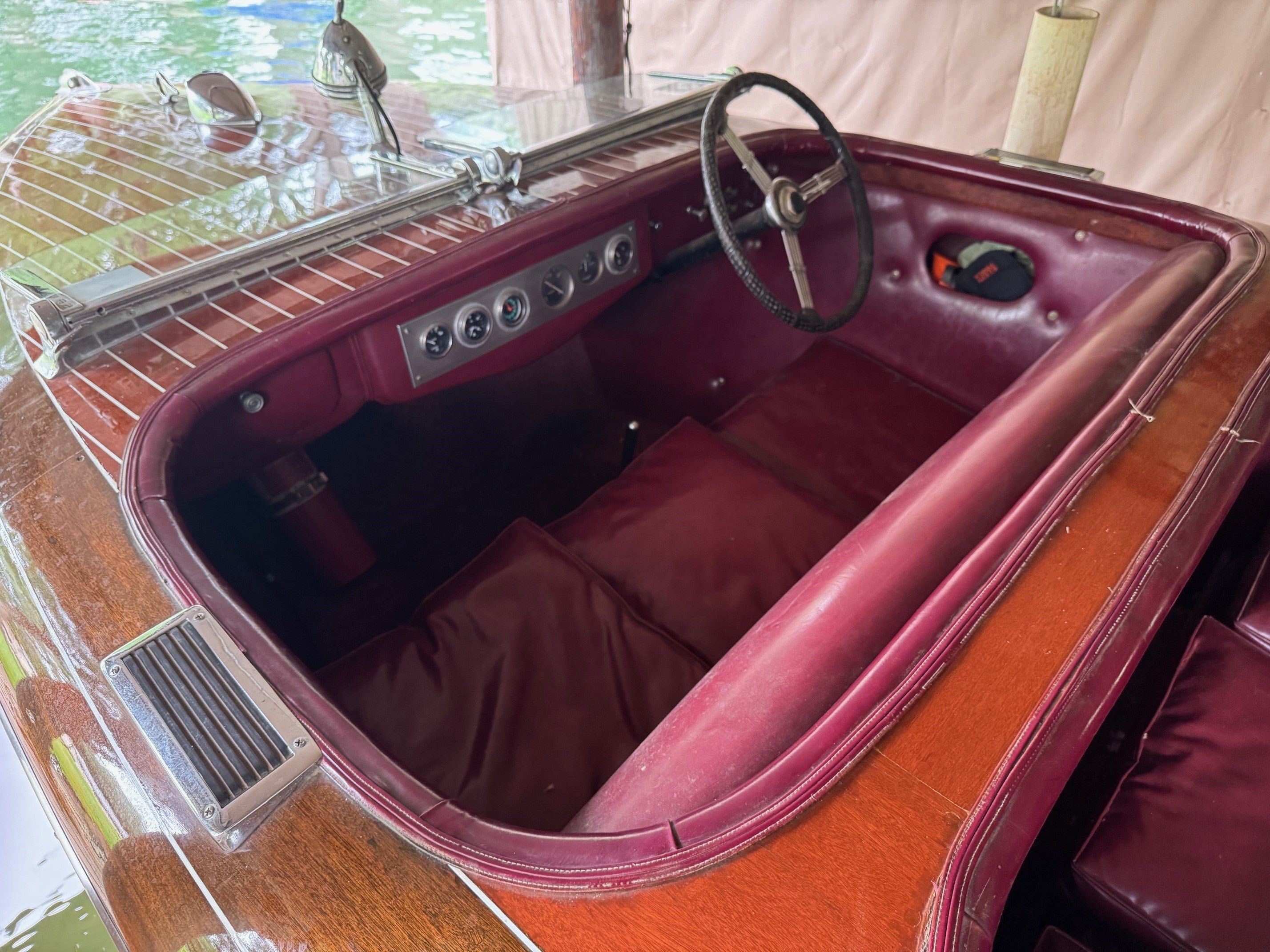 1939 19' Custom Barrel Back Runabout