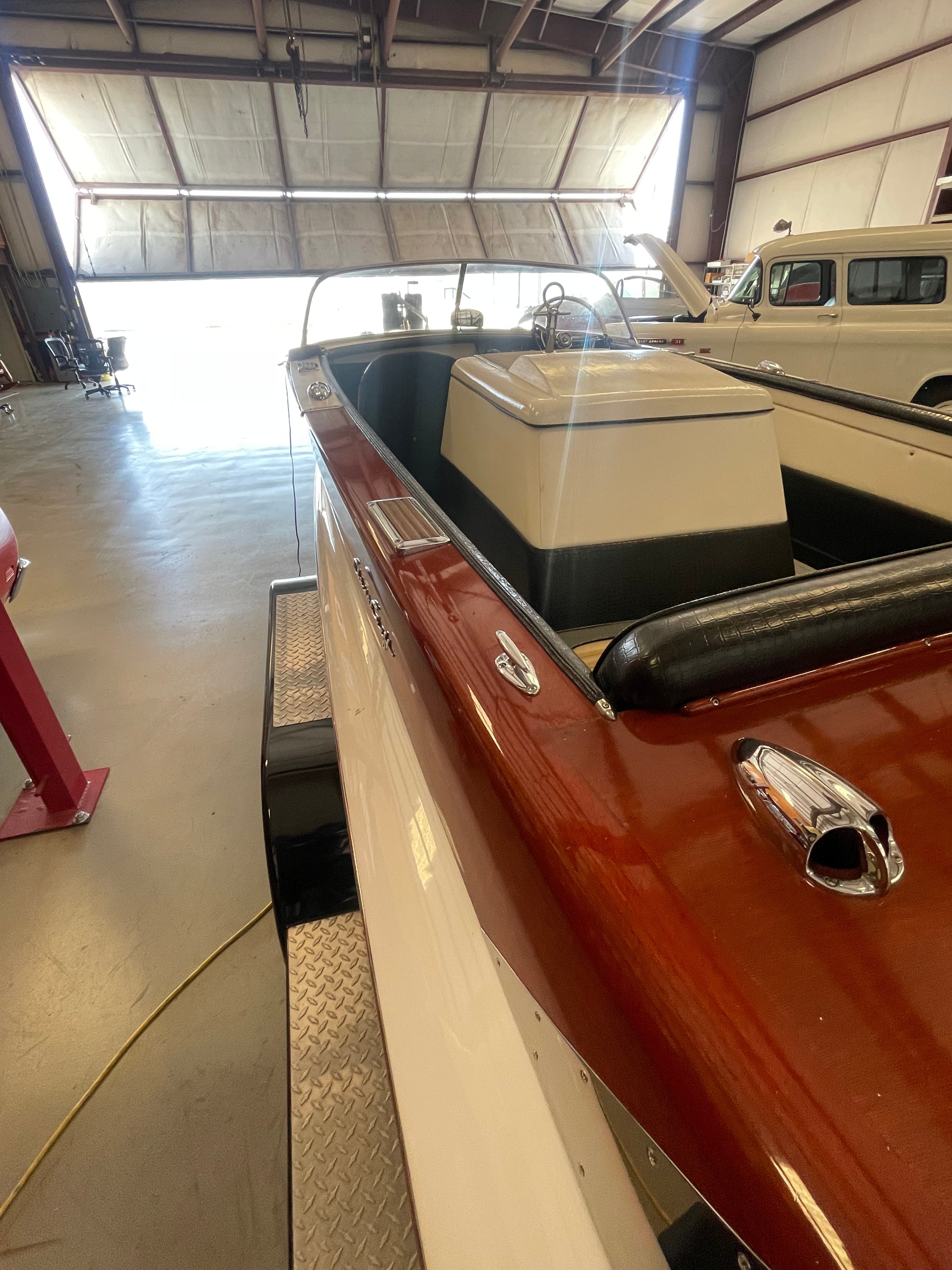 1962 CHRIS CRAFT 20' HOLIDAY