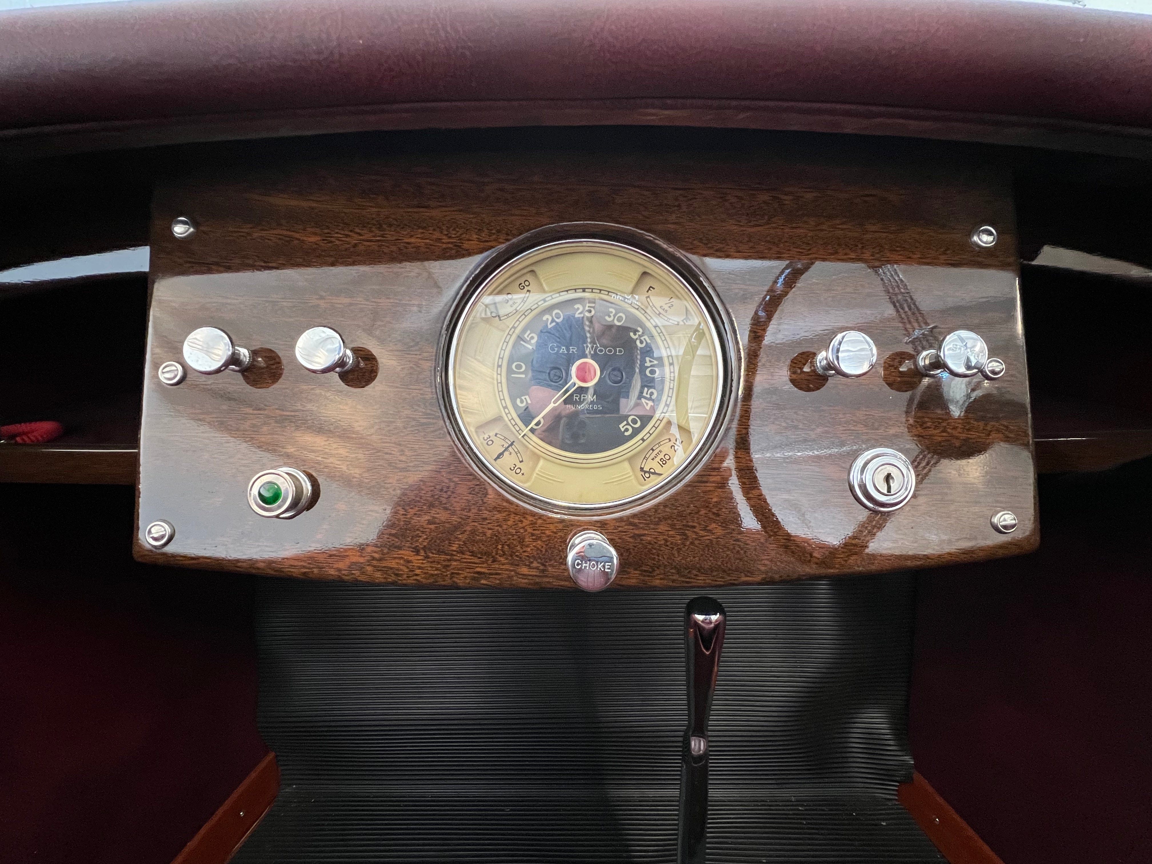 1940 GARWOOD 19' DOUBLE COCKPIT RUNABOUT