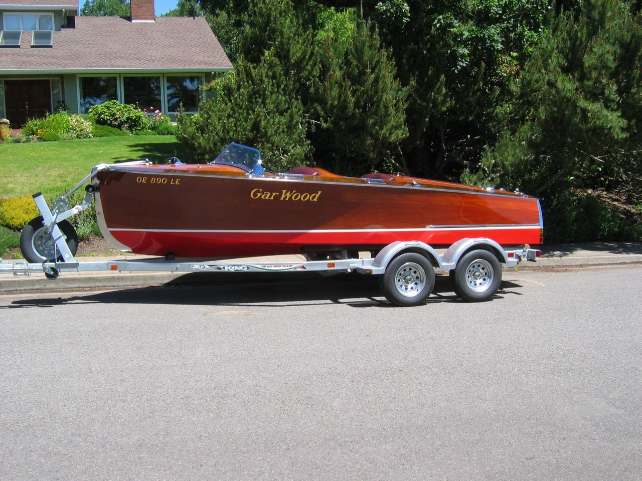 1940 GARWOOD 19' DOUBLE COCKPIT RUNABOUT