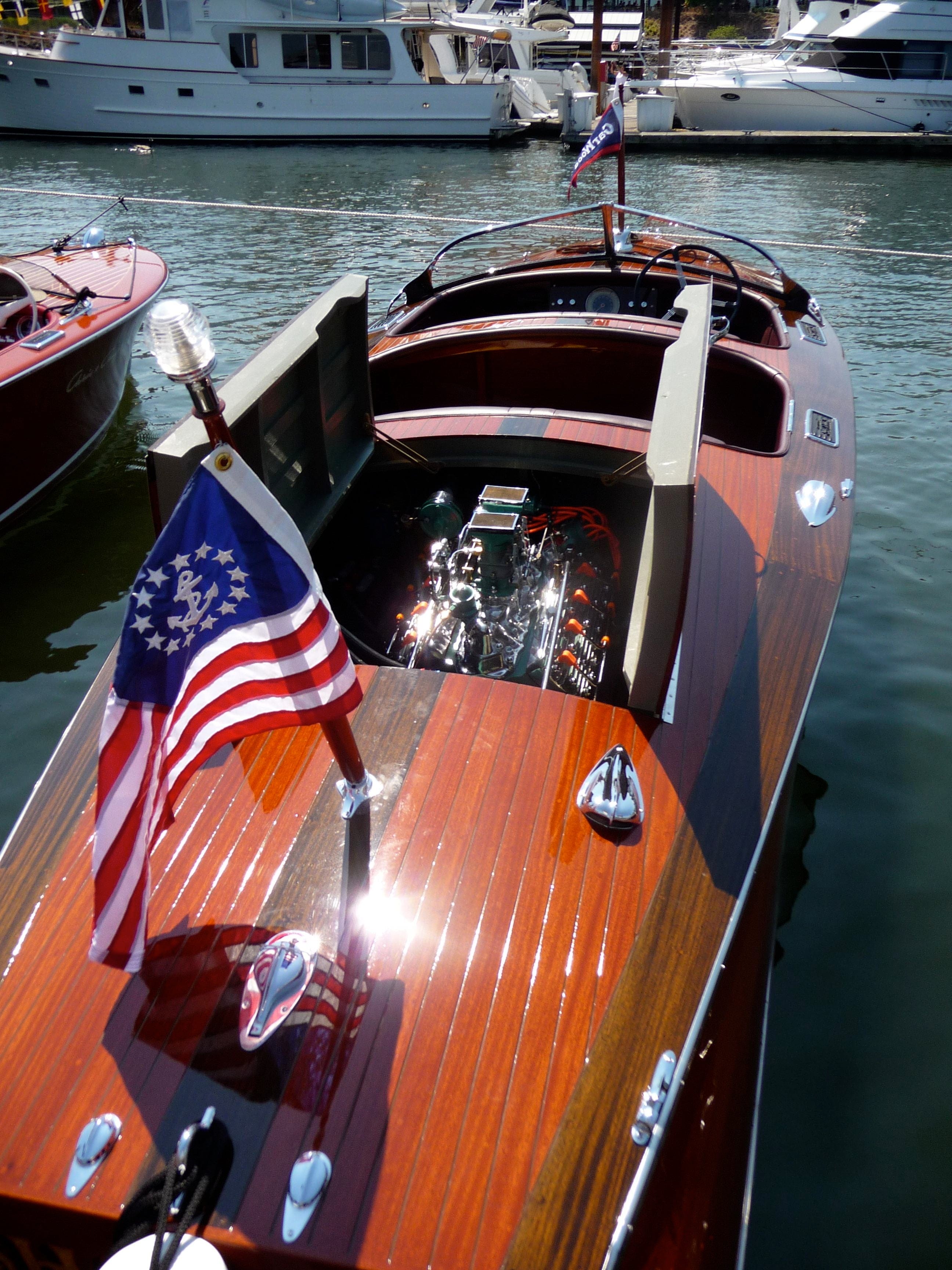 1940 GARWOOD 19' DOUBLE COCKPIT RUNABOUT