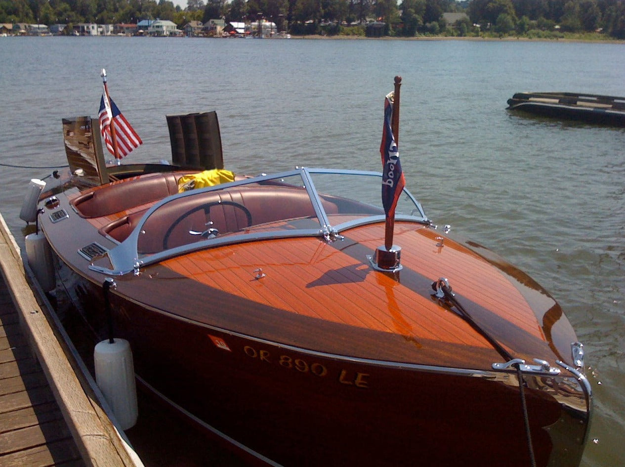 1940 GARWOOD 19' DOUBLE COCKPIT RUNABOUT